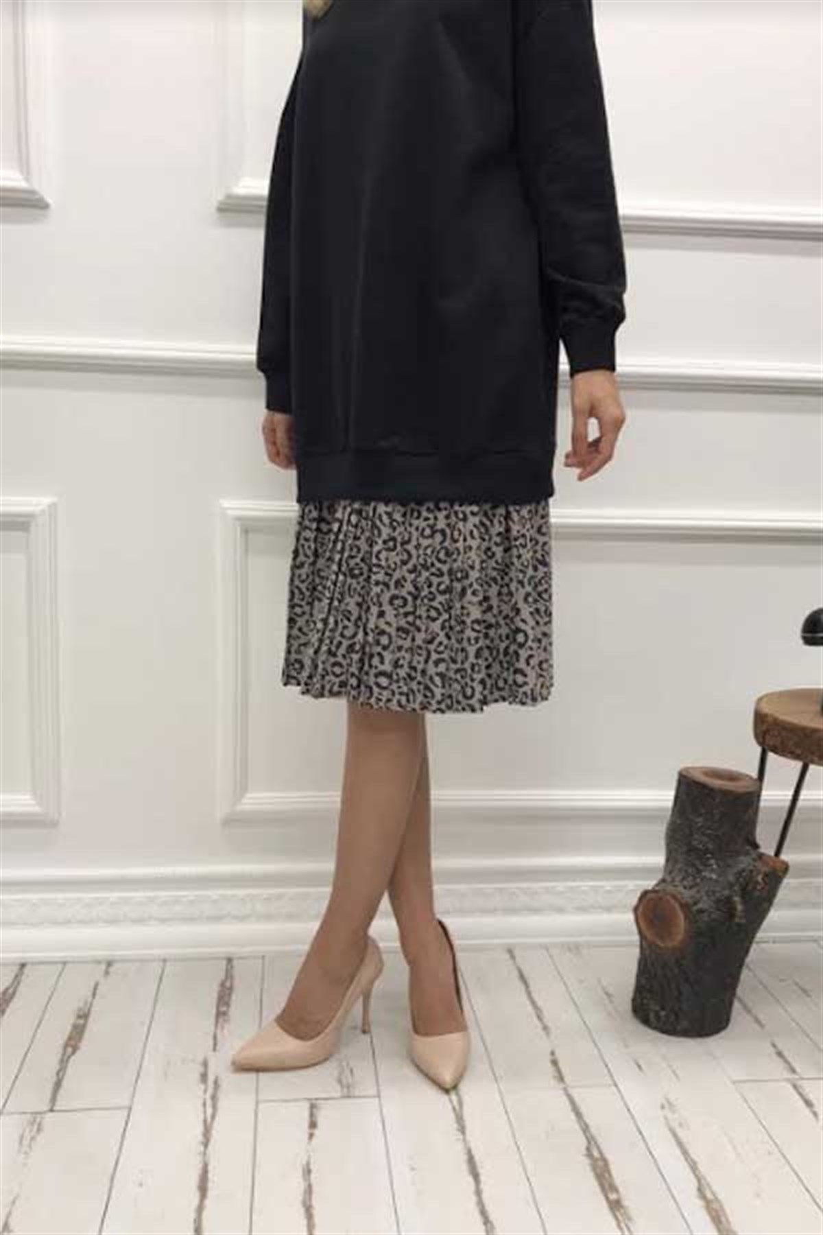 Eteği Leopar Pileli Sweat Elbise