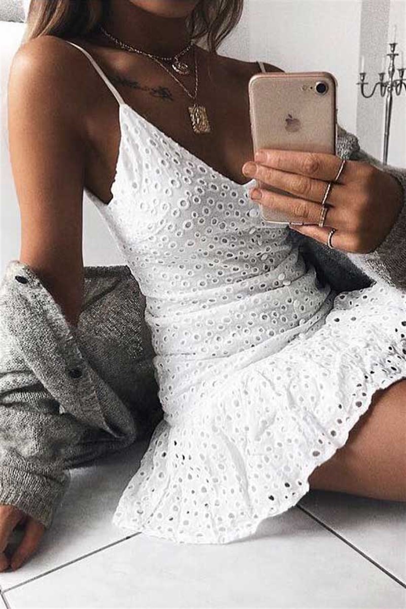 Fistolu Mini Beyaz Elbise