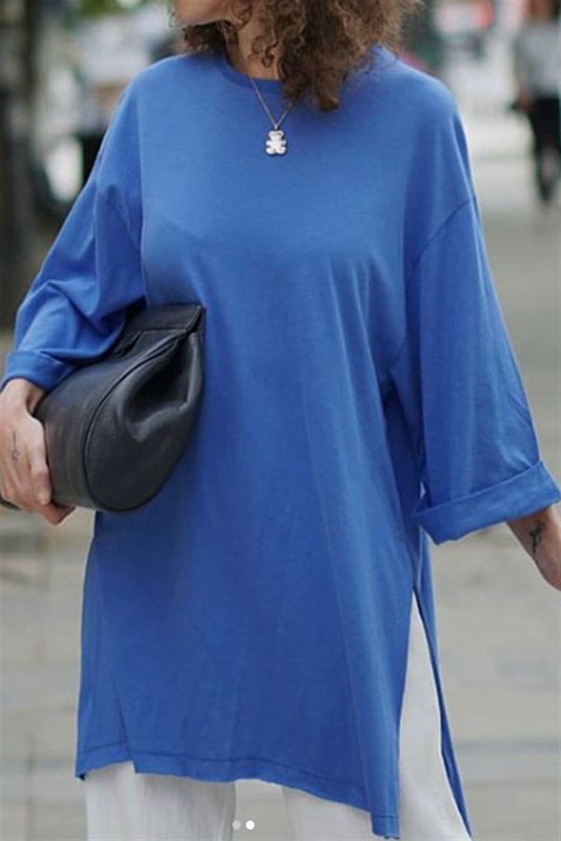Geniş Kollu Yırtmaçlı Oversize Tshirt
