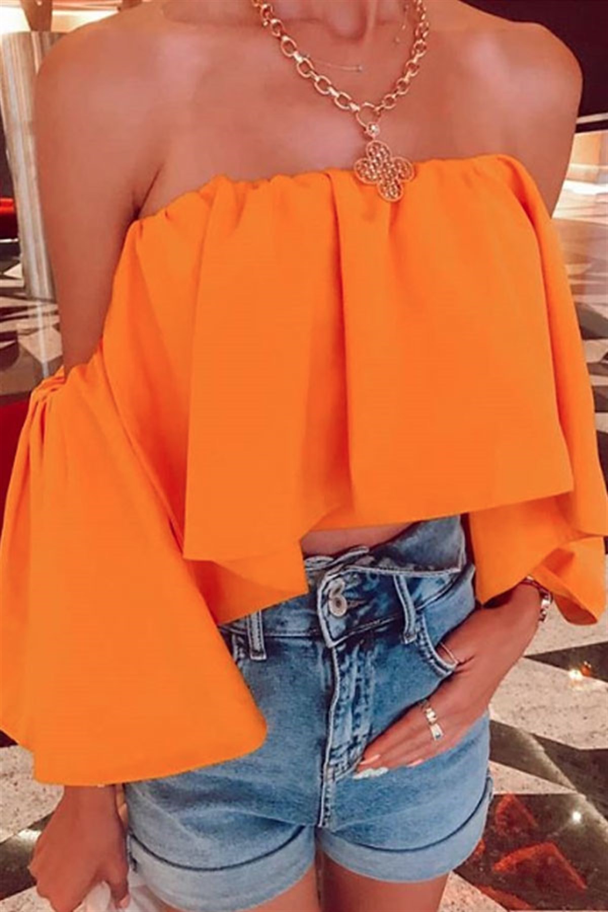 Geniş Volanlı Madonna Bluz