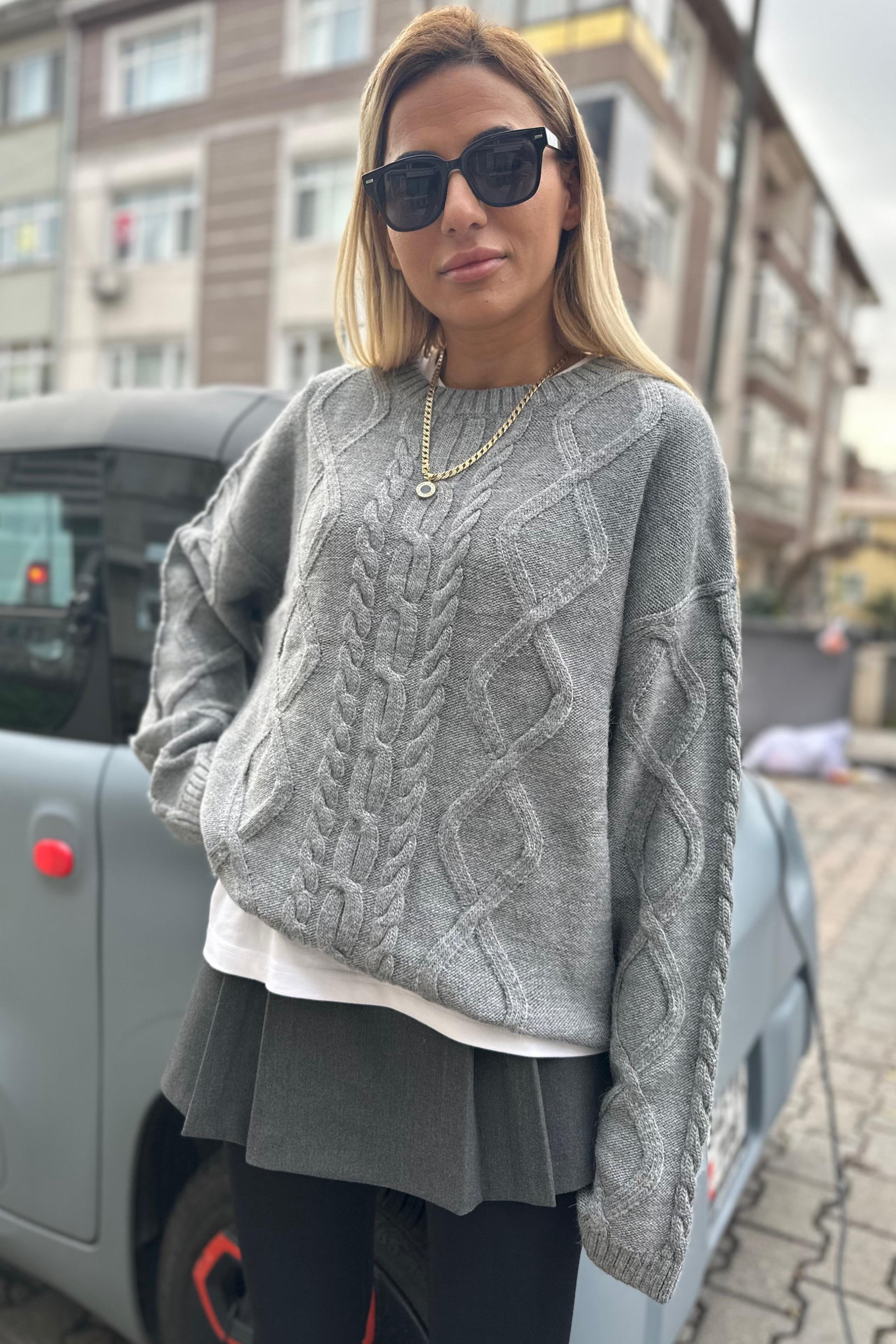 Gri Saç Örgü KazakKAZAK