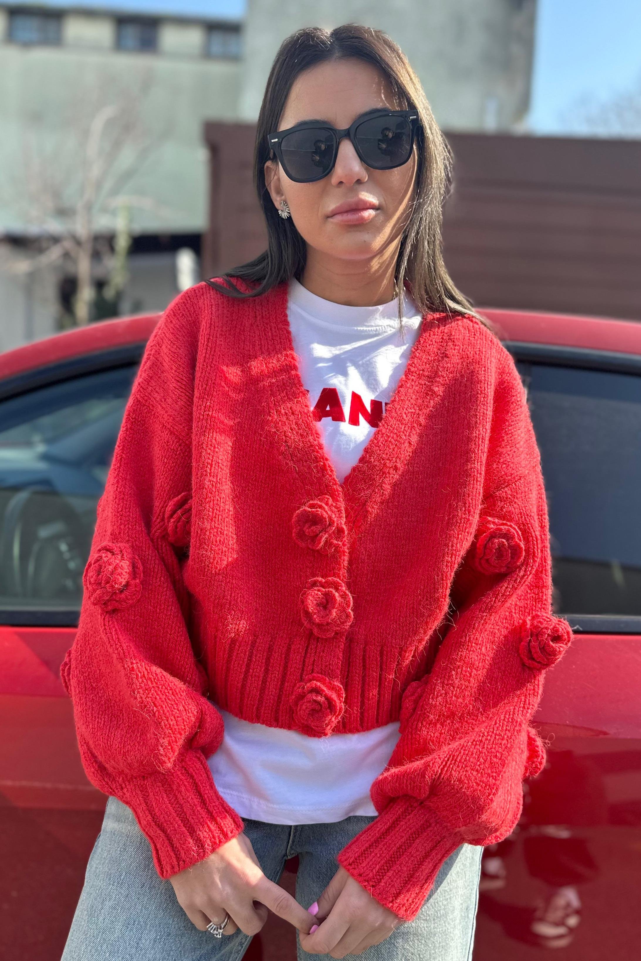 Gül Nakışlı Kırmızı Hırka YENİ GELENLER
