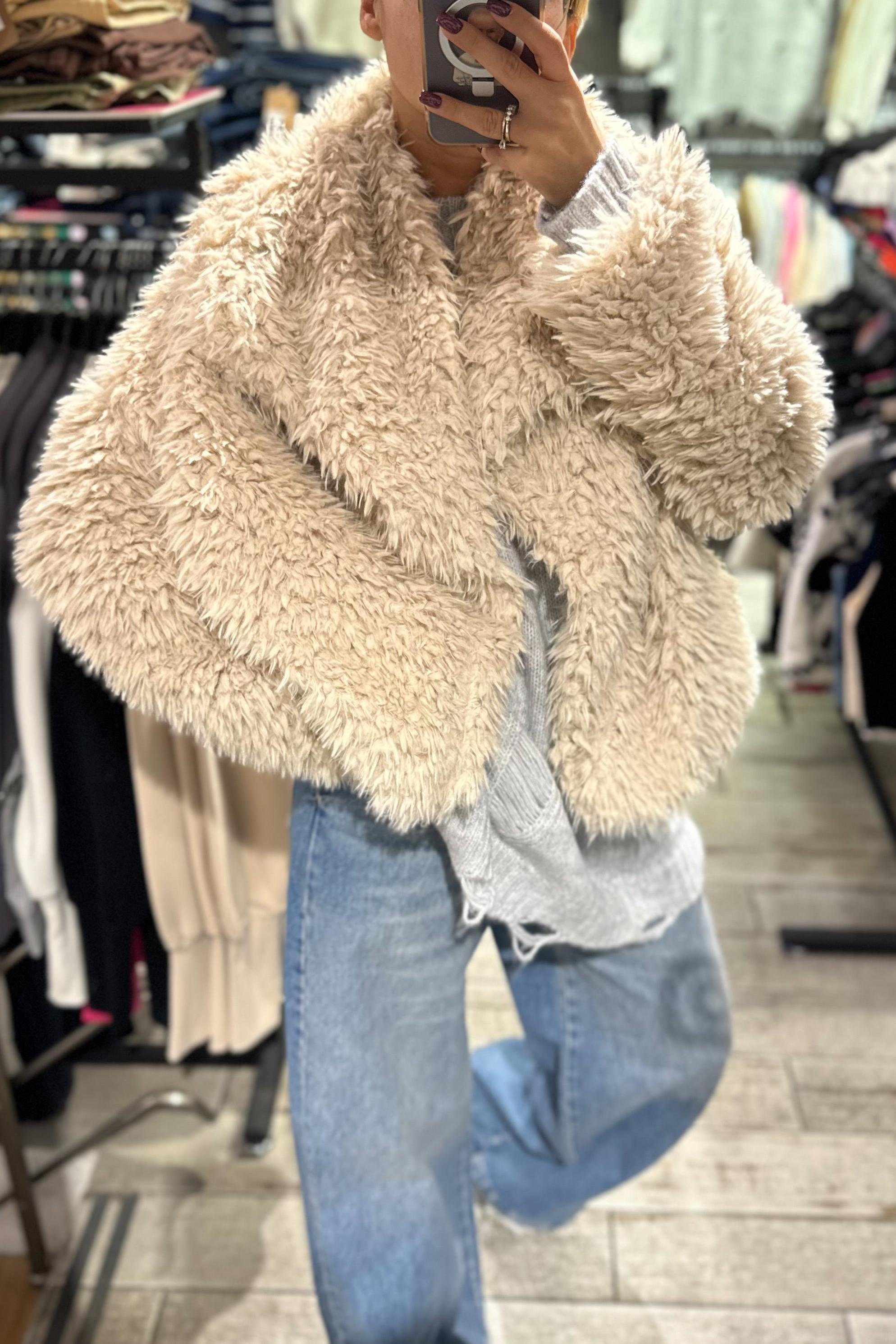 İç Astarlı Peluş Bej KürkMONT/CEKET