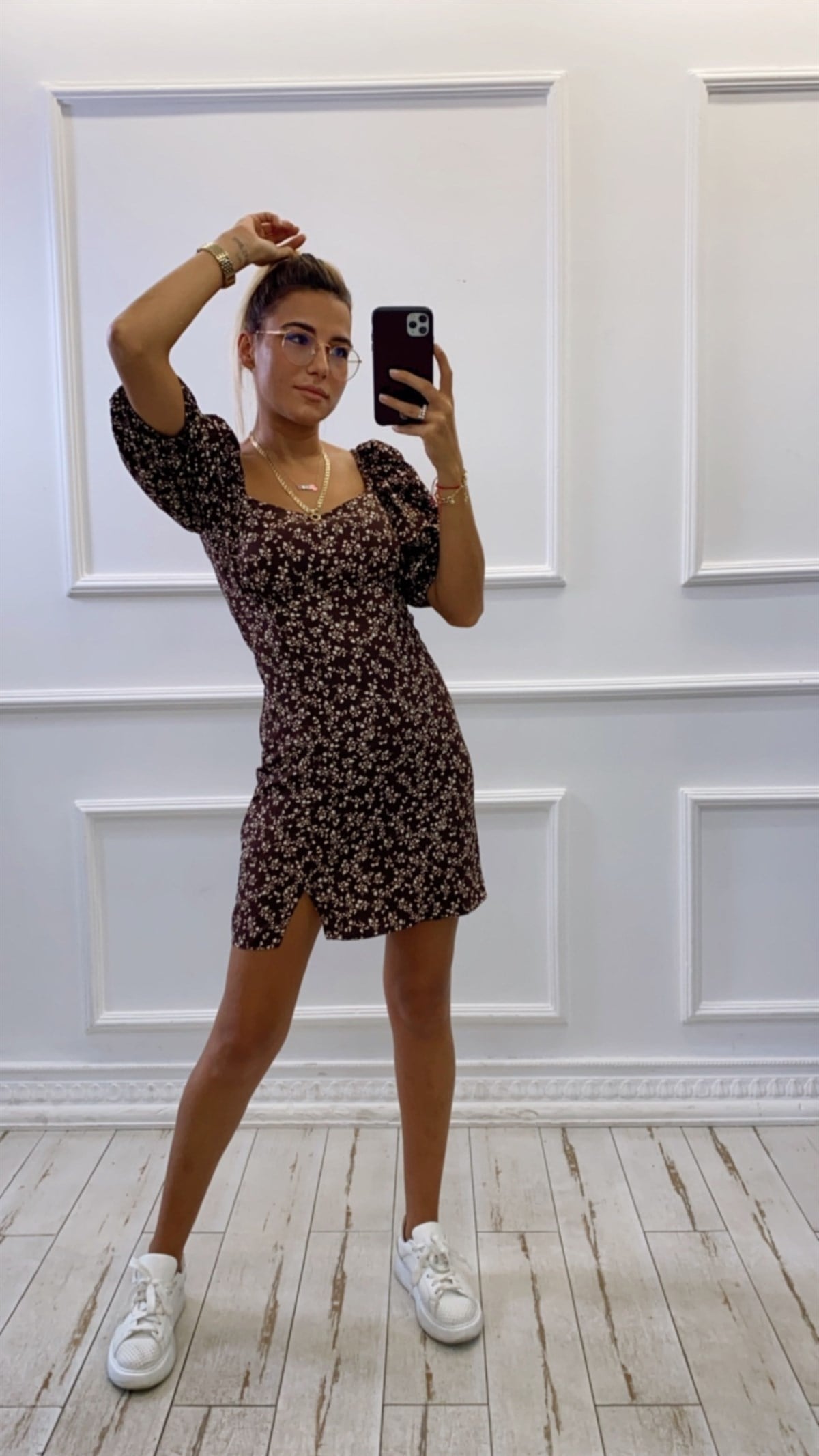 Kahve Rengi Kare Yaka Çıtır Desen Mini Elbise