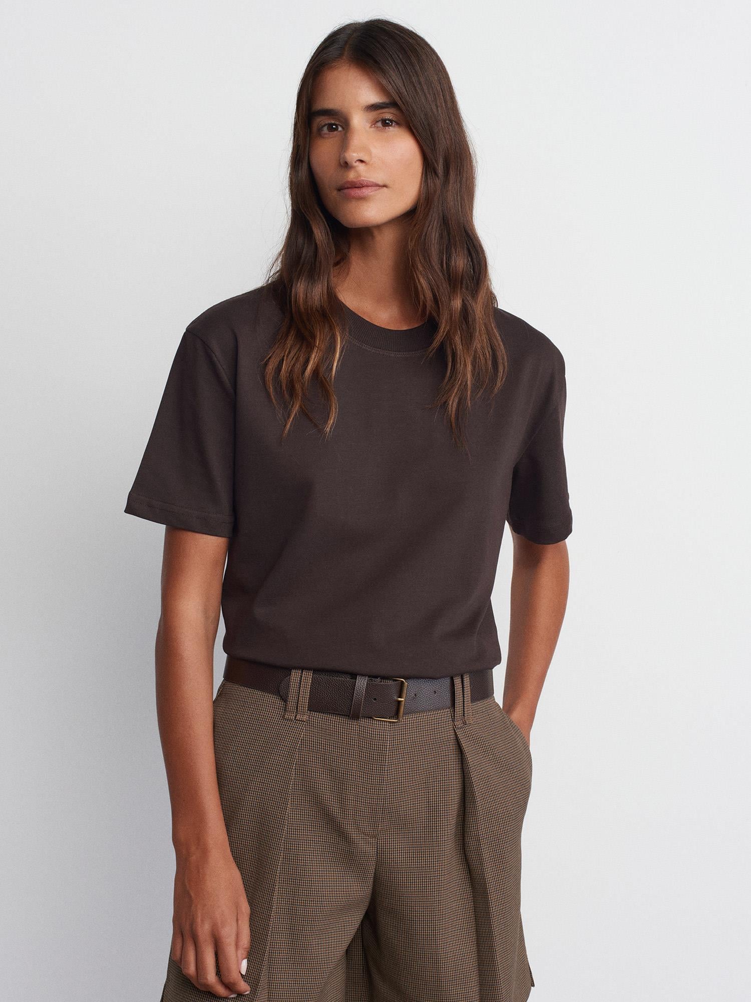 Kalın Yaka Basic Koyu Kahve TshirtÇOK SATANLAR