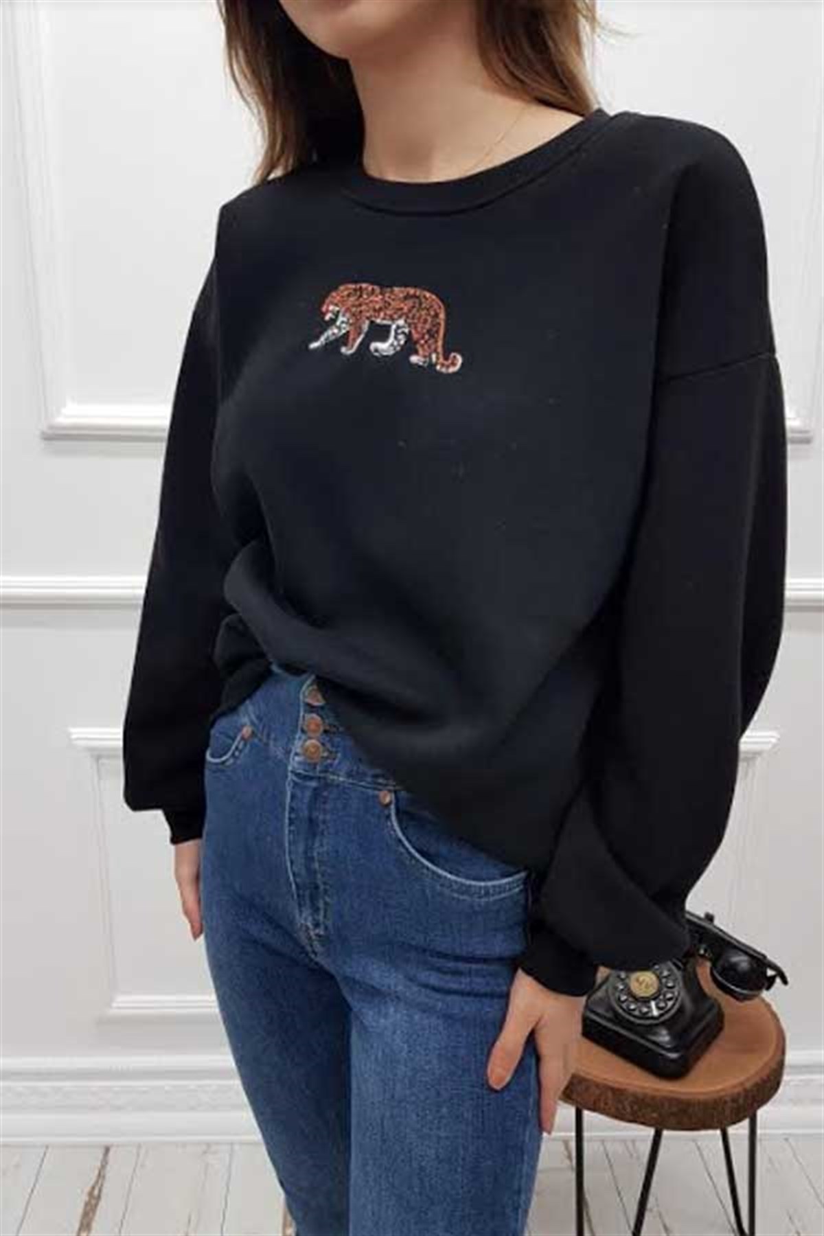 Kaplan Nakışlı Sweatshirt