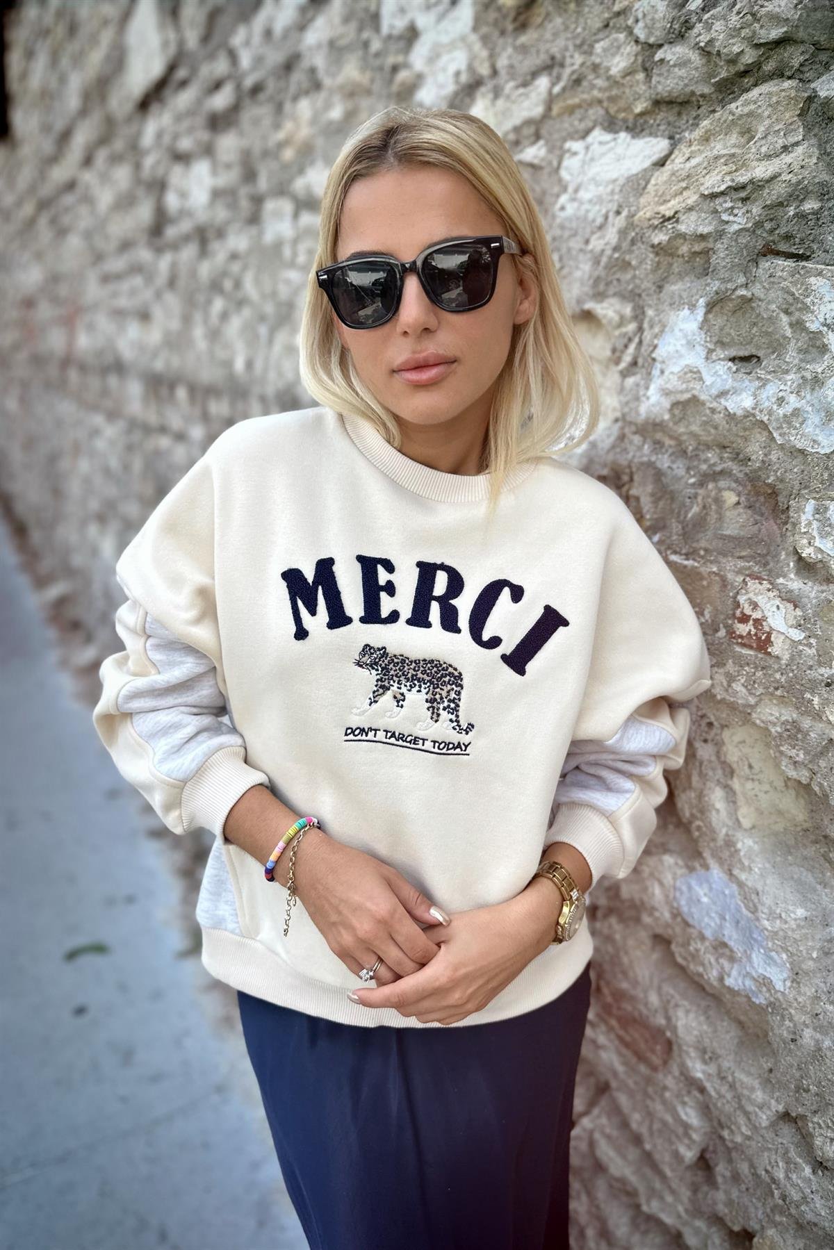 Kaplanlı Bej SweatshirtSWEATSHİRT