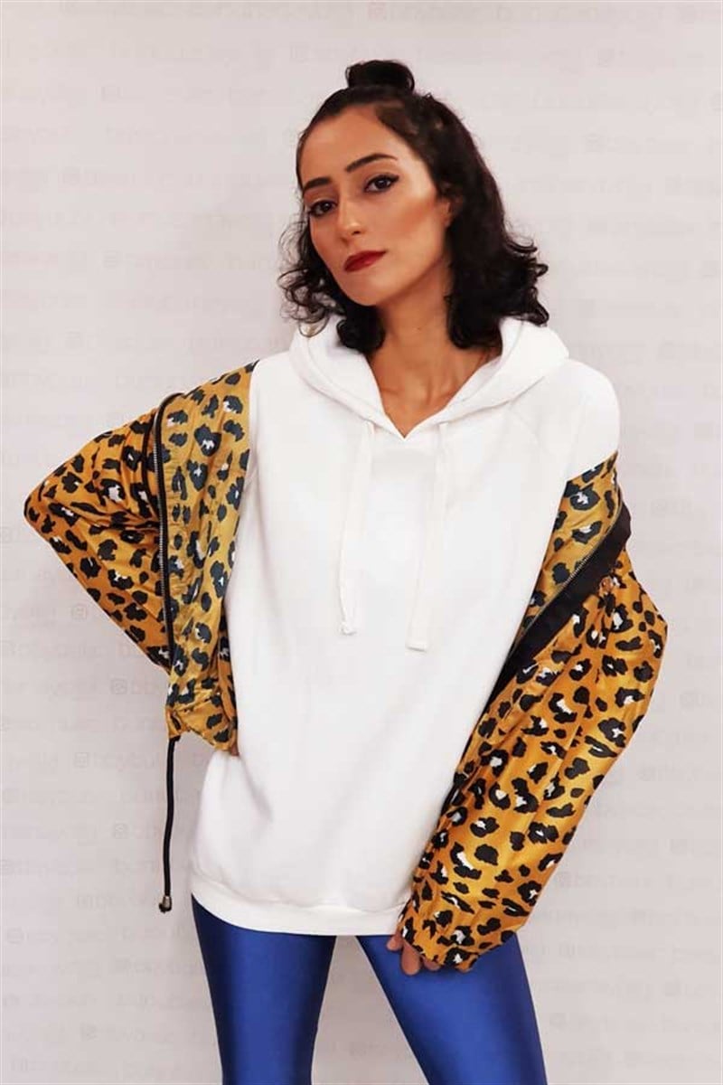Kapşonlu Beyaz Basic Sweat