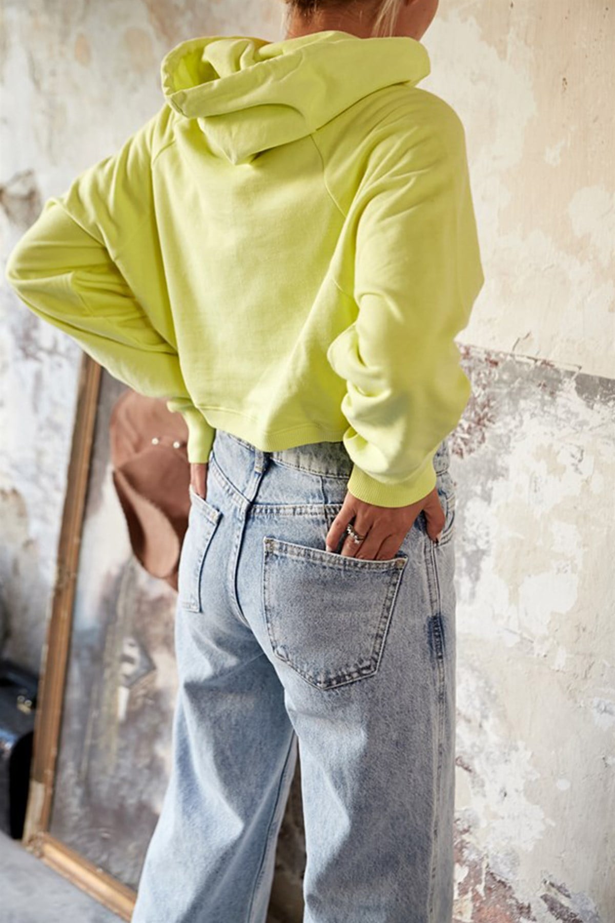 Kapüşonlu Neon Crop SweatshirtSWEATSHİRT