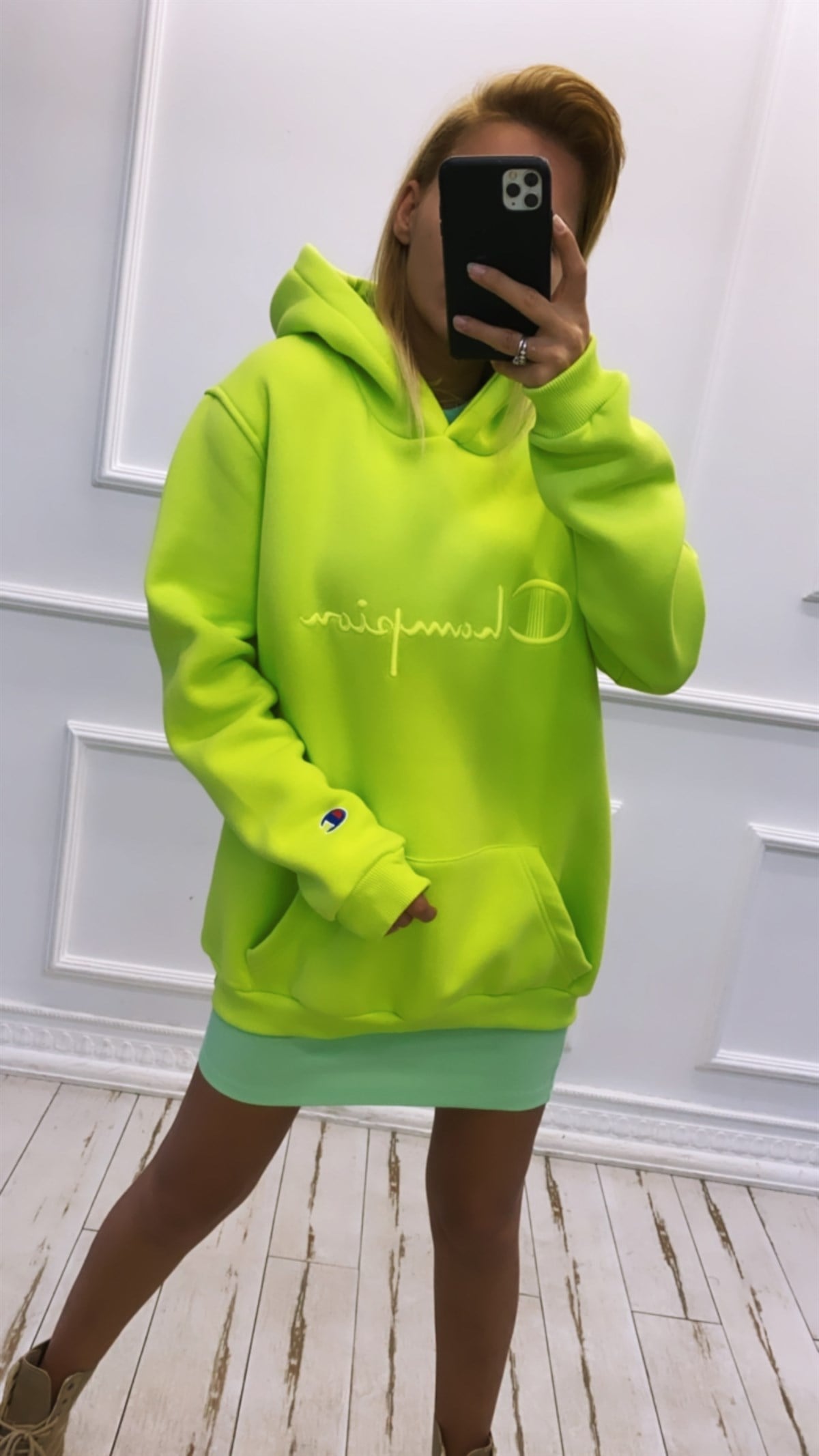 Kapüşonlu Neon Sarı Logolu SweatSWEATSHİRT