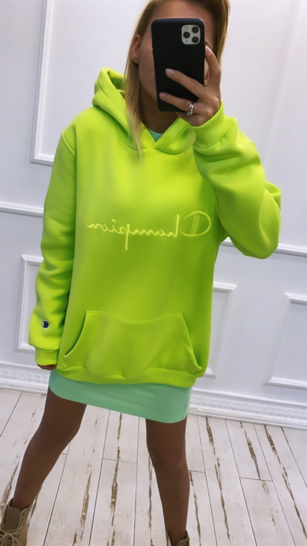 Kapüşonlu Neon Sarı Logolu SweatSWEATSHİRT
