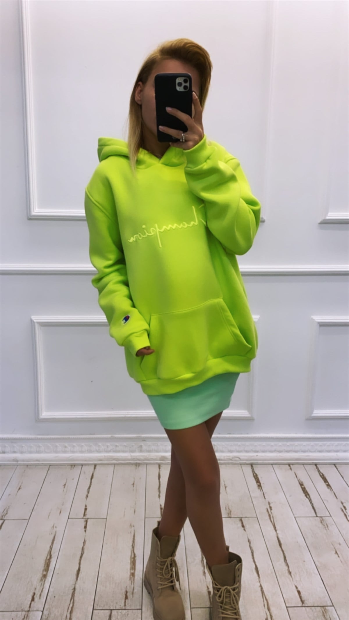 Kapüşonlu Neon Sarı Logolu SweatSWEATSHİRT