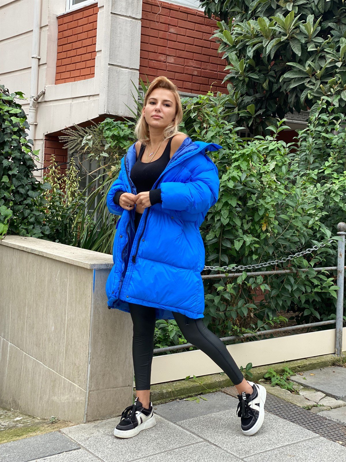 Kapüşonlu Saks Mavisi Midi MontMONT/CEKET