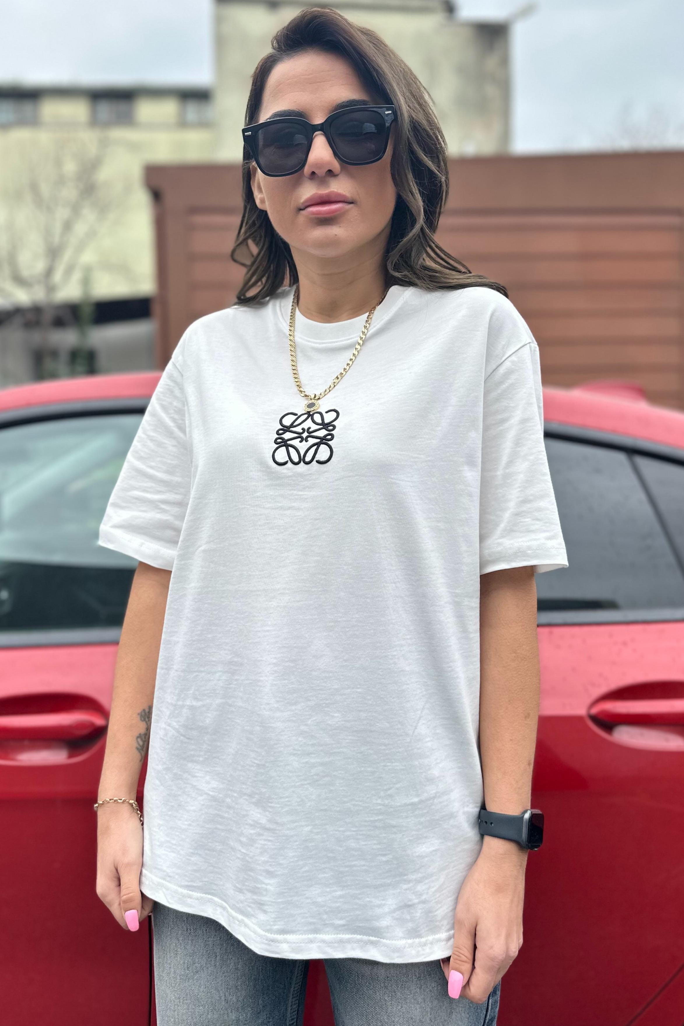 Kare Nakışlı Orjinal Marka TshirtYENİ GELENLER