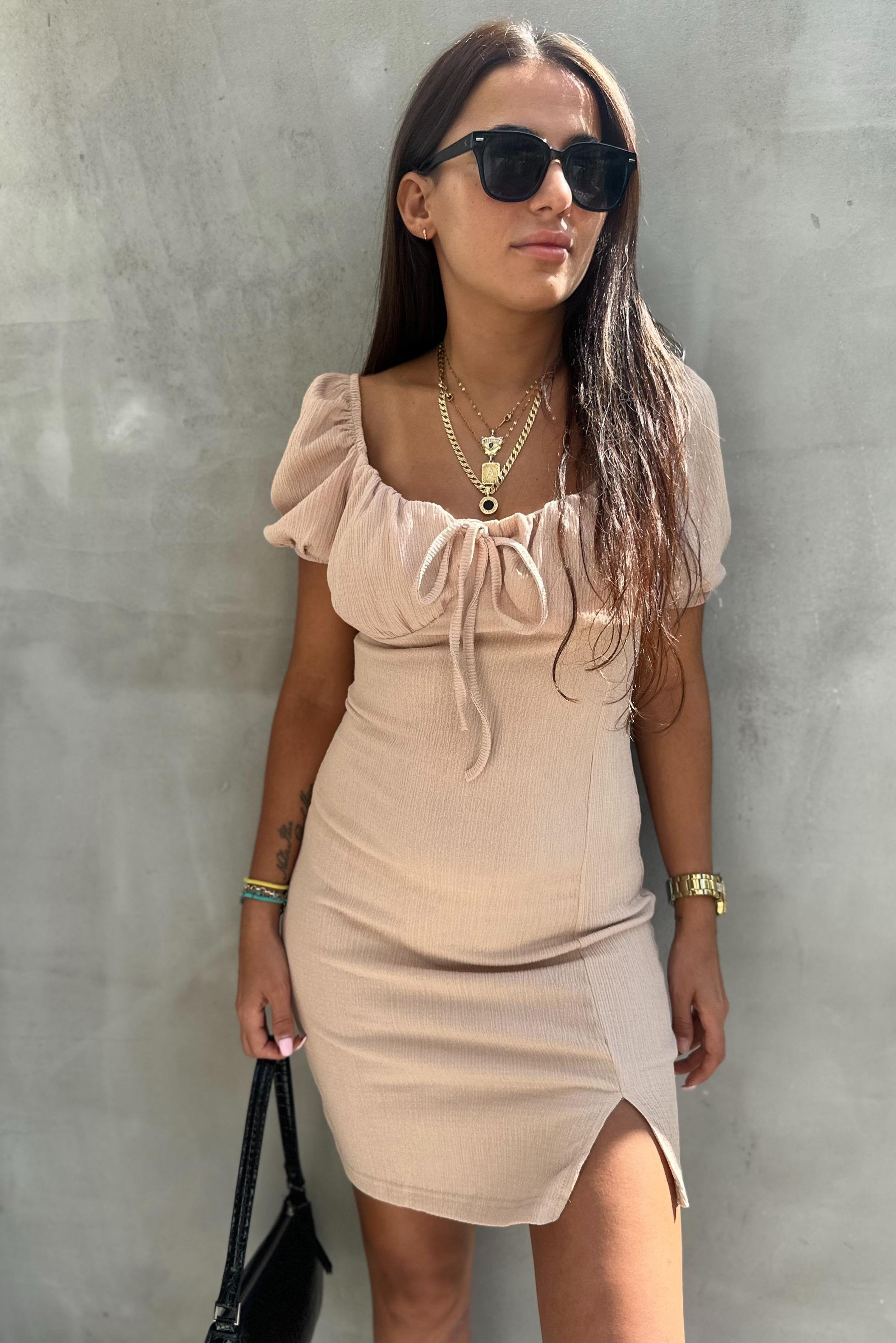 Kare Yaka Bürümcük Bej Mini ElbiseHer şey 250TL