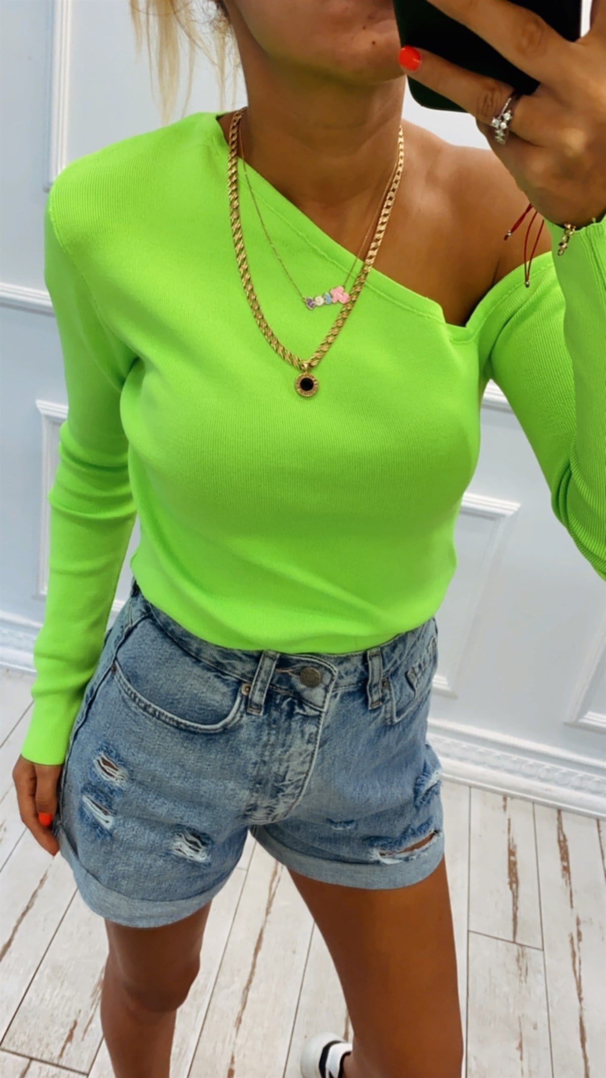 Kayık Yaka Neon Yeşil Triko Bluz