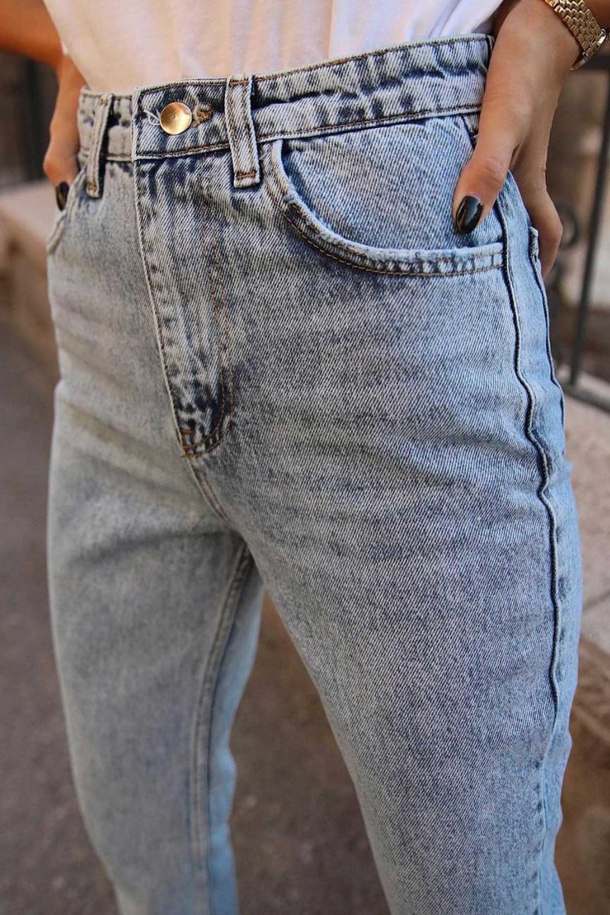 Kesik Flare Paçalı Jean