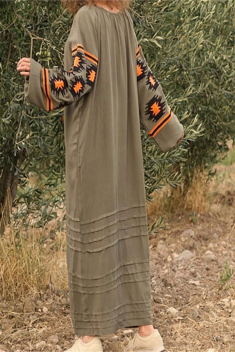 Kolları Nakışlı Salaş Elbise