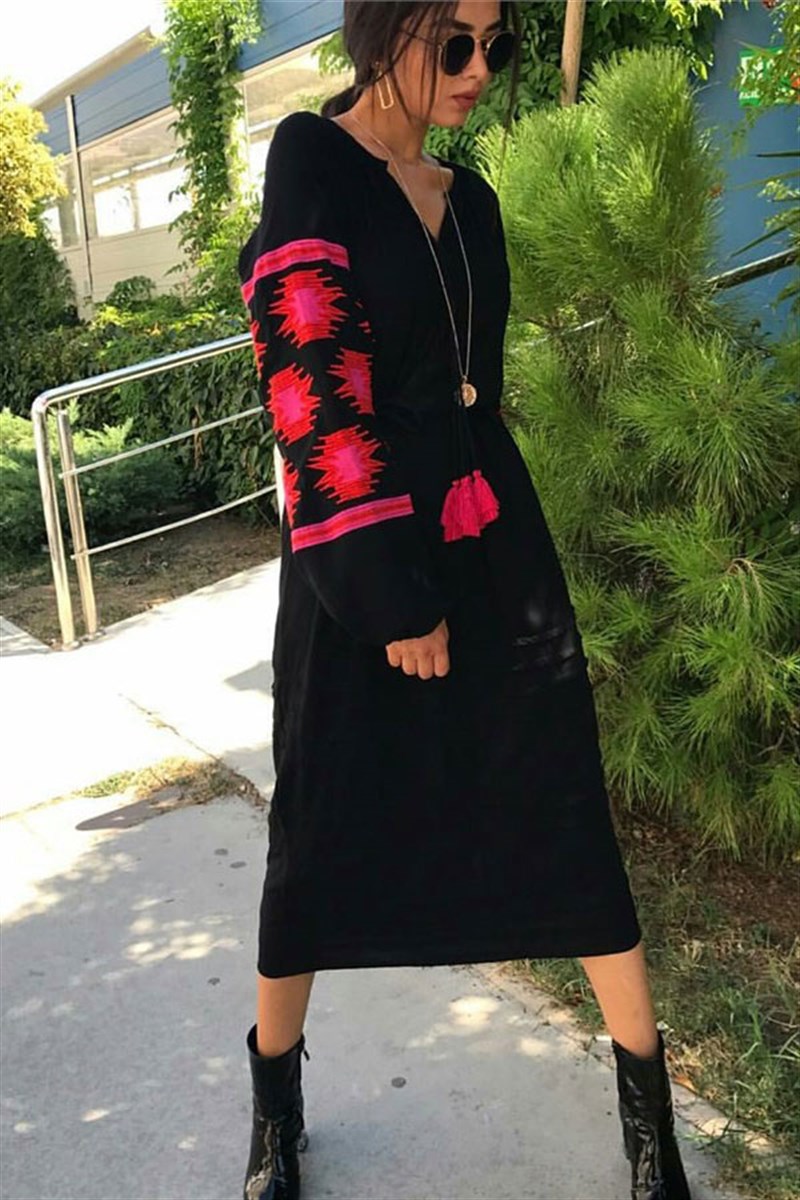 Kolları Nakışlı Salaş Elbise