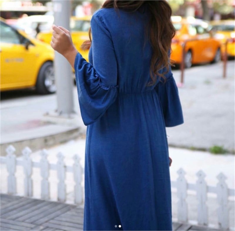 Kolu Volanlı Düğmeli Maxi Elbise