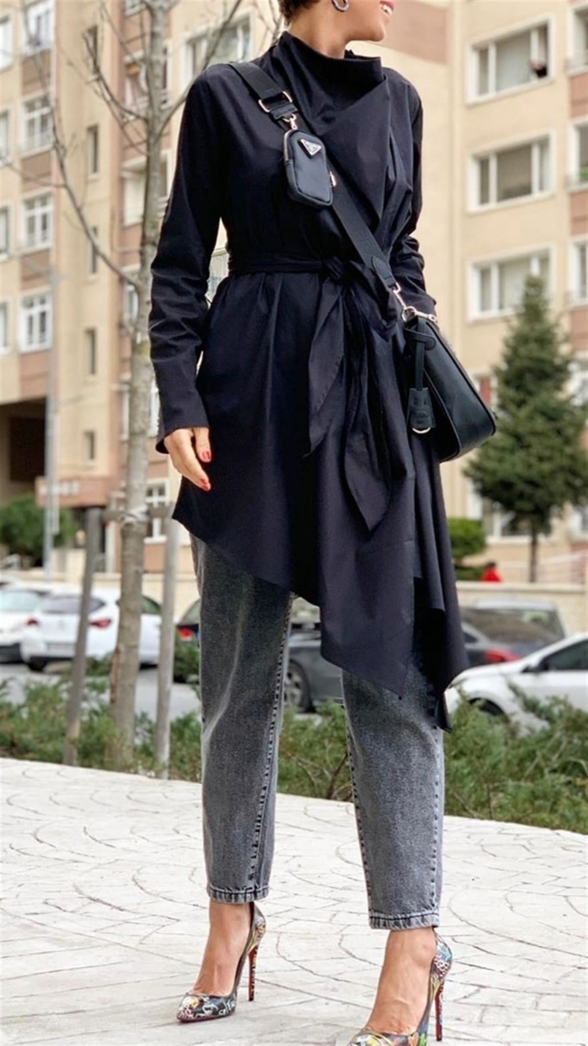 Kuşaklı Asimetrik Poplin Bluz