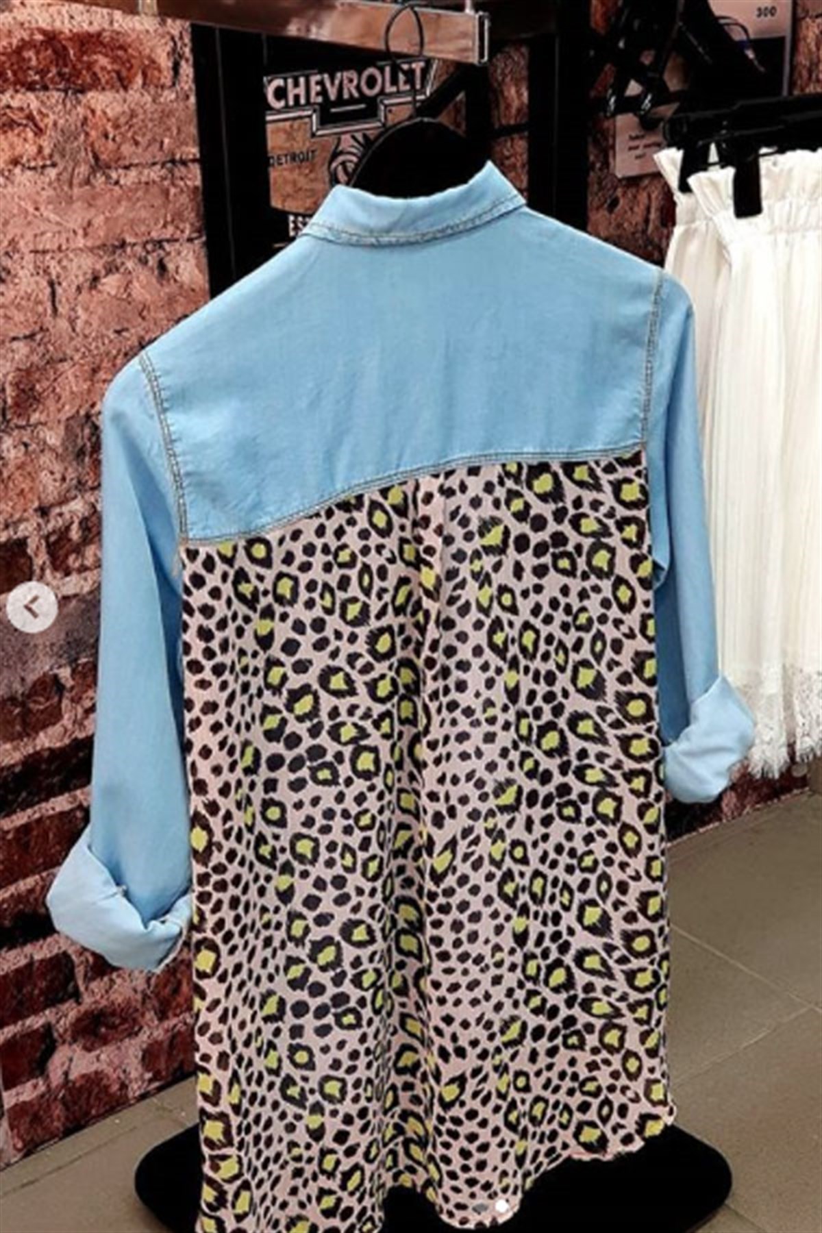 Leopar Detaylı Tansel Gömlek