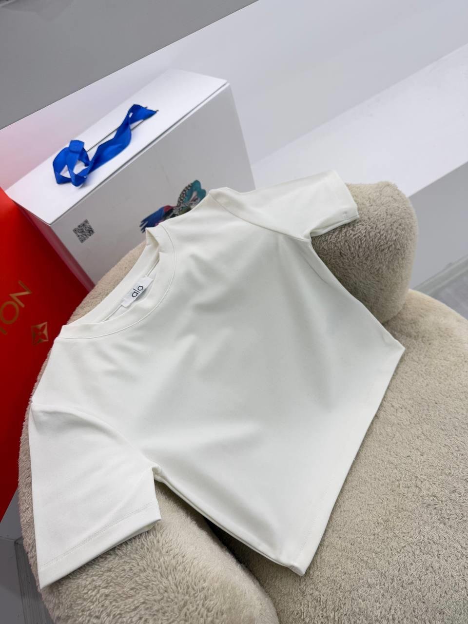 Logolu Beyaz CropYENİ GELENLER