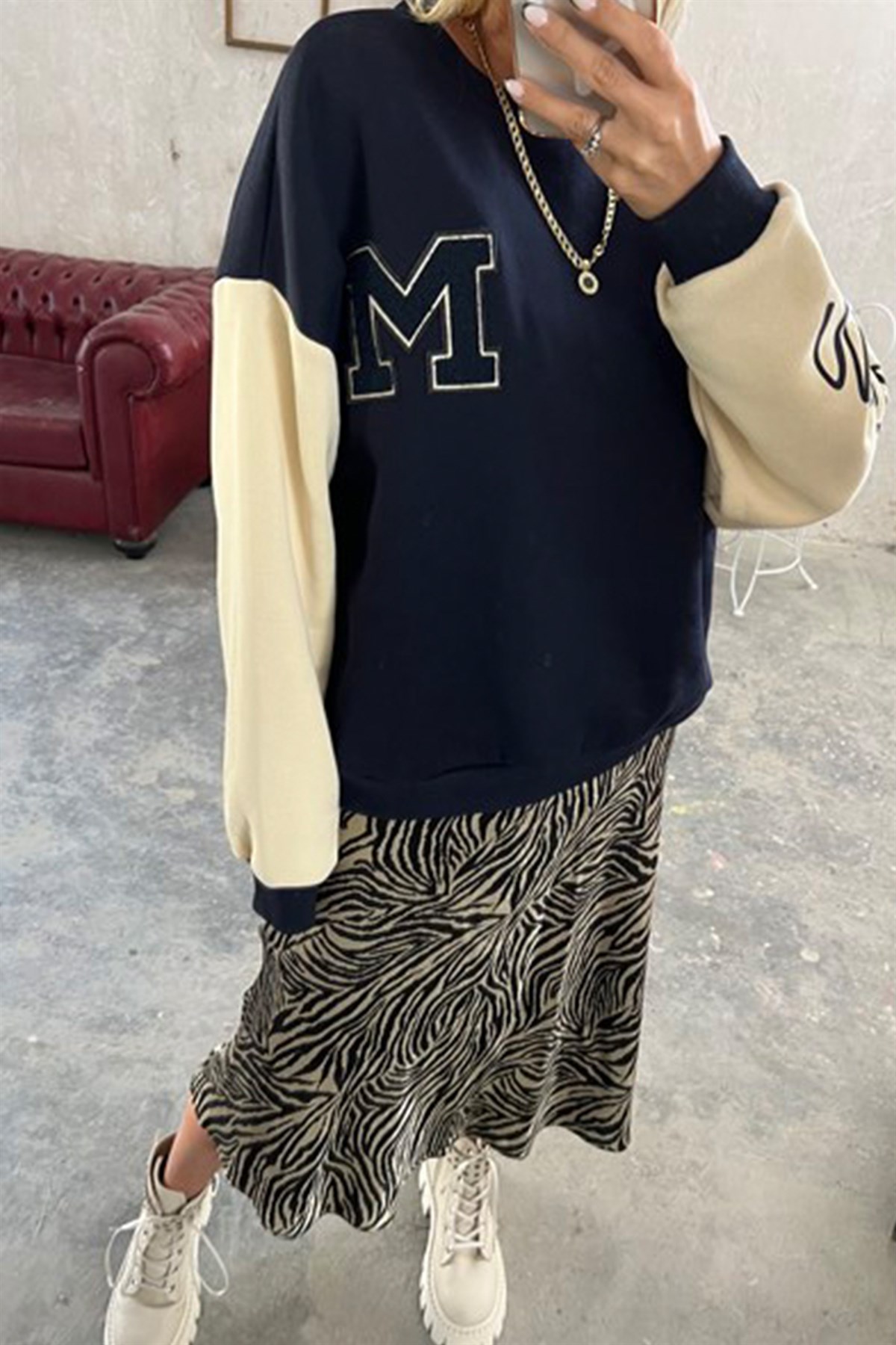 M Harfli Lacivert SweatshirtSWEATSHİRT