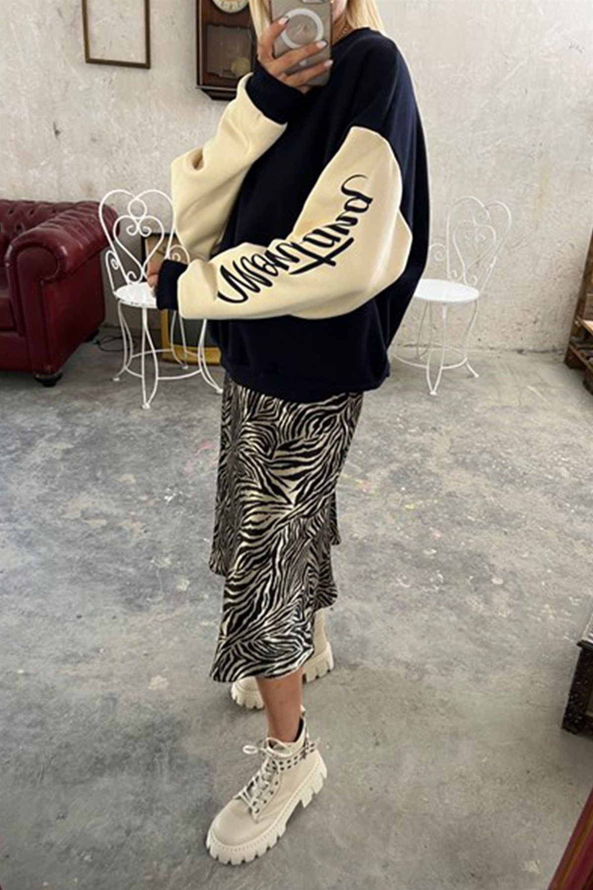 M Harfli Lacivert SweatshirtSWEATSHİRT