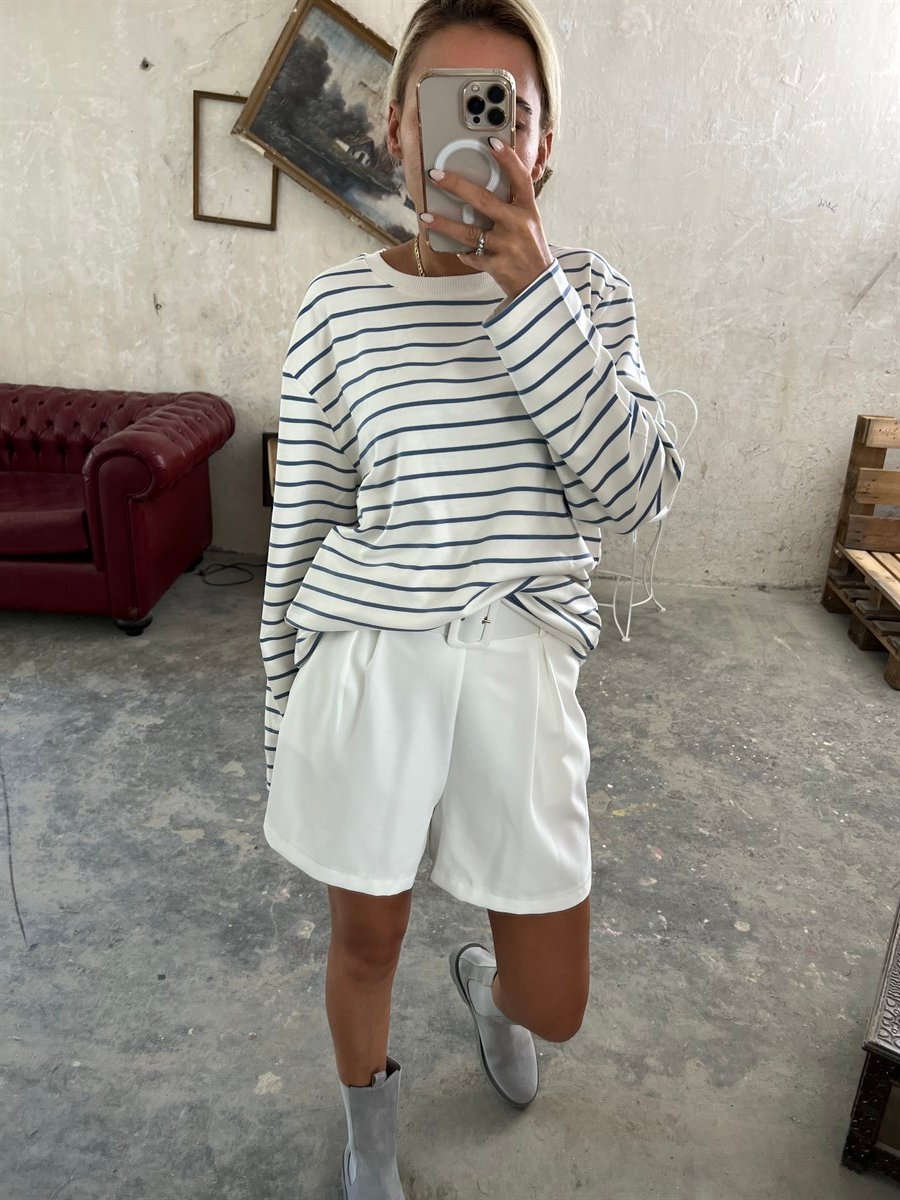 Mavi Çizgili Beyaz SweatshirtSWEATSHİRT
