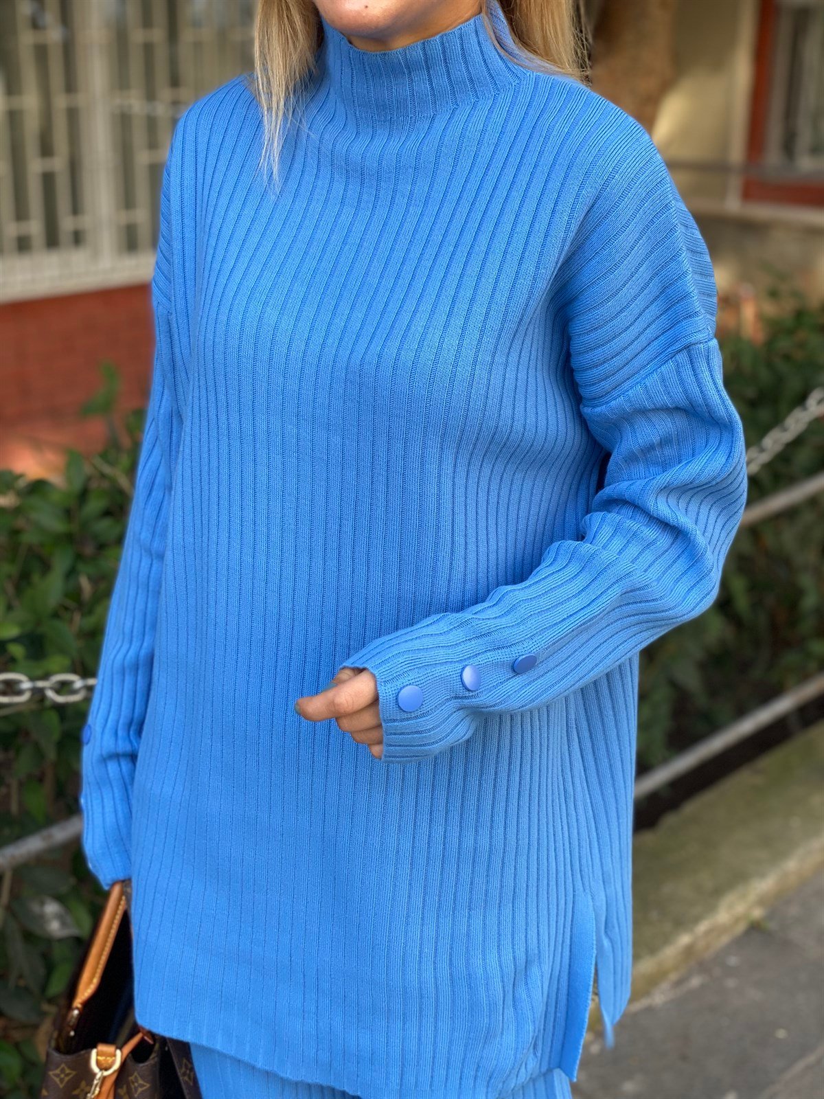 Mavi Fitilli Örme Düğme Detaylı Örme TakımTAKIMLAR