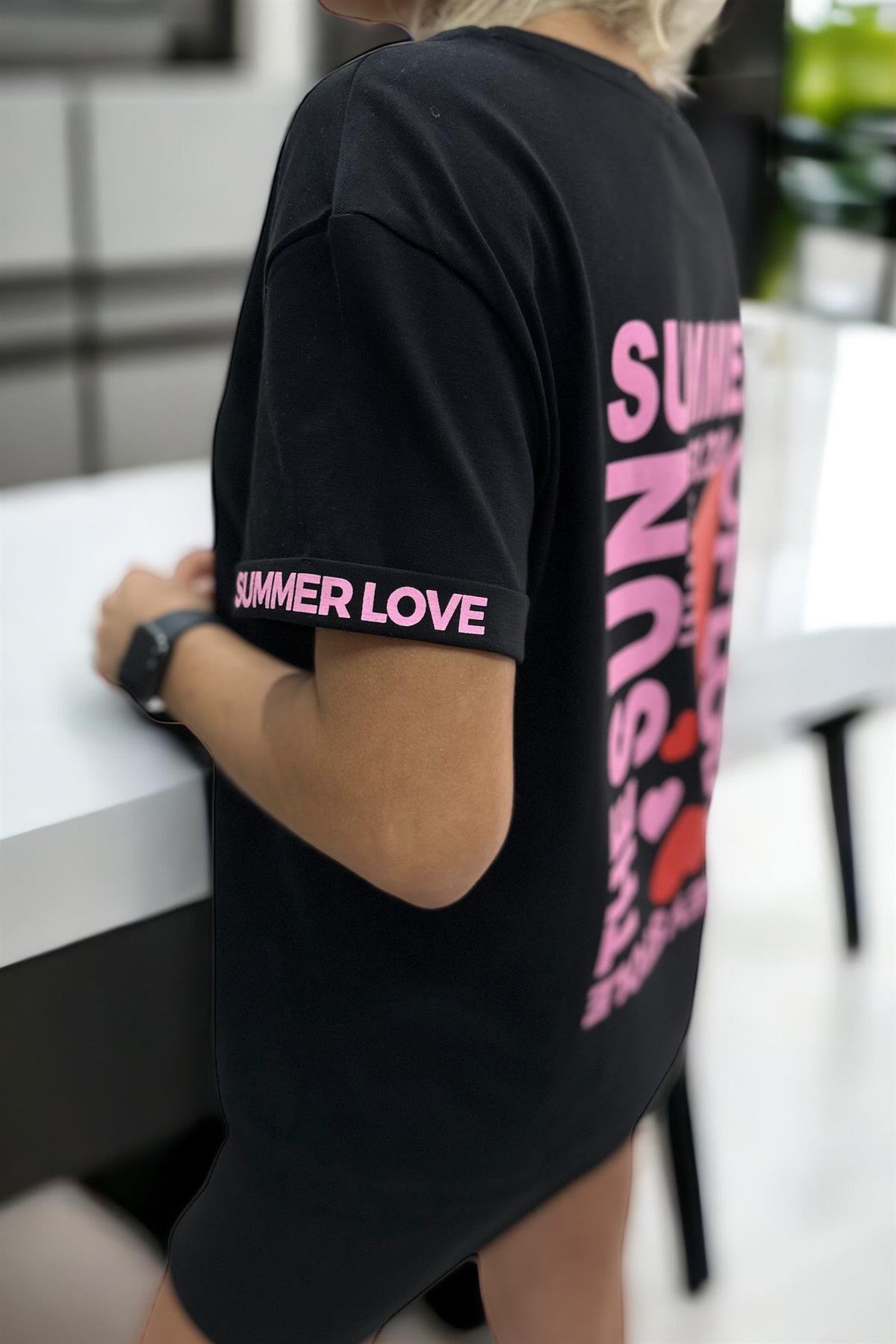 Minik Kalpli Sırtı Baskılı Siyah TshirtTSHİRT
