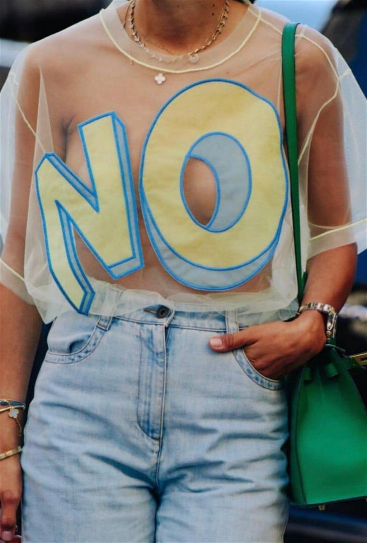 NO Nakışlı Şeffaf Tshirt