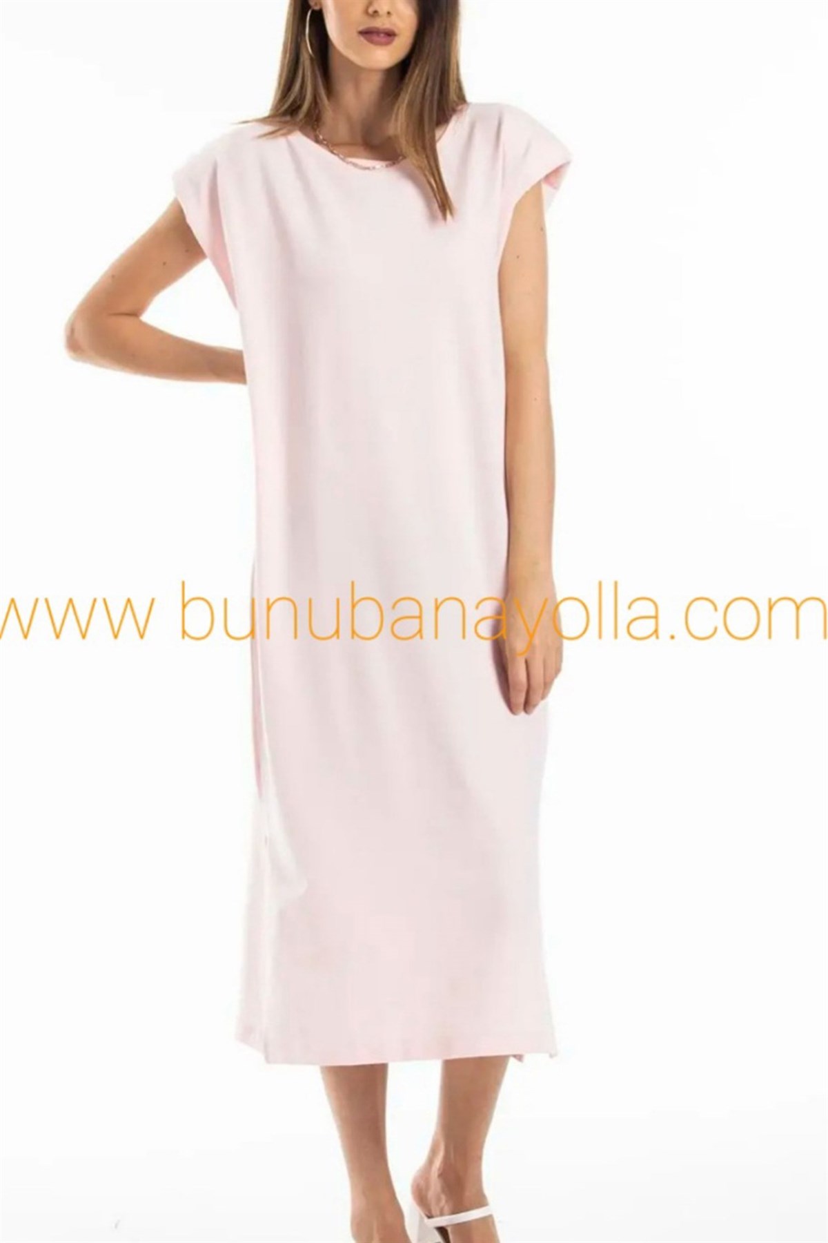 Omuzları Vatkalı Basic Pudra ElbiseELBİSE