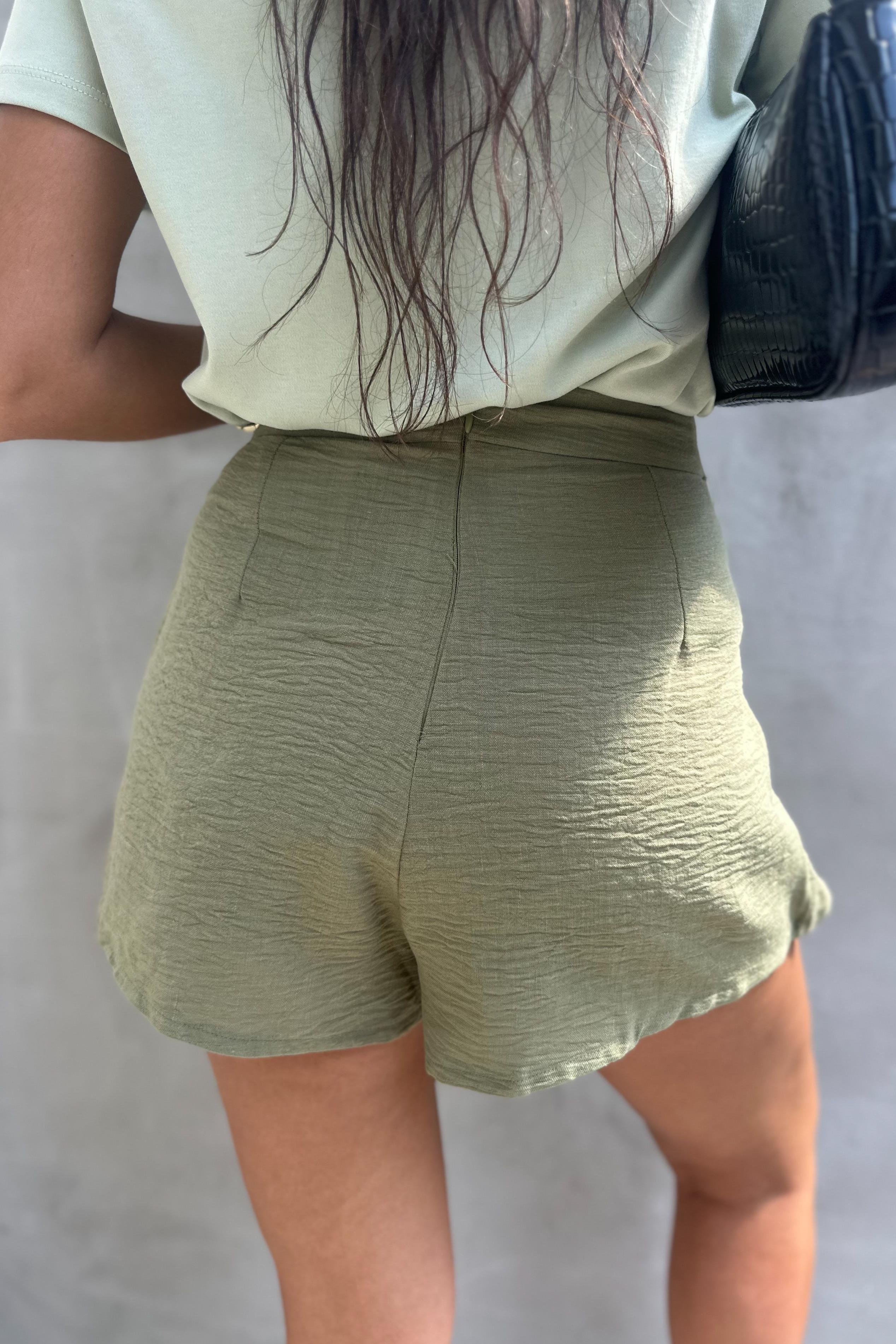 Önden Bağlamalı Haki Keten ŞortHer şey 250TL