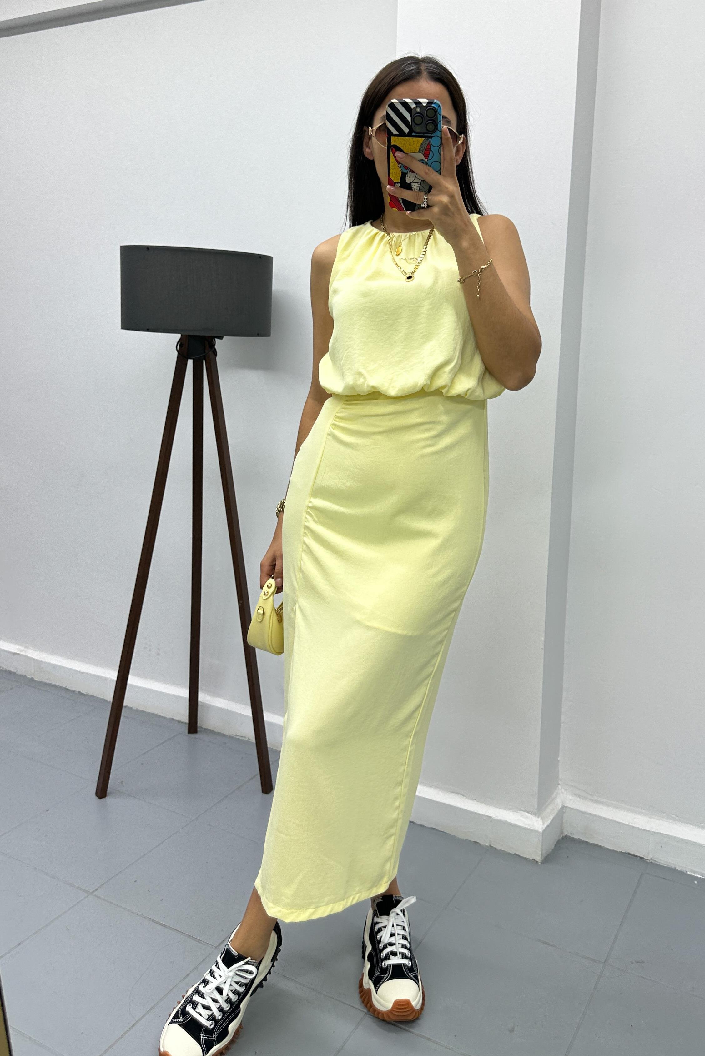 Önden Yırtmaçlı Büzgülü Sarı ElbiseELBİSE