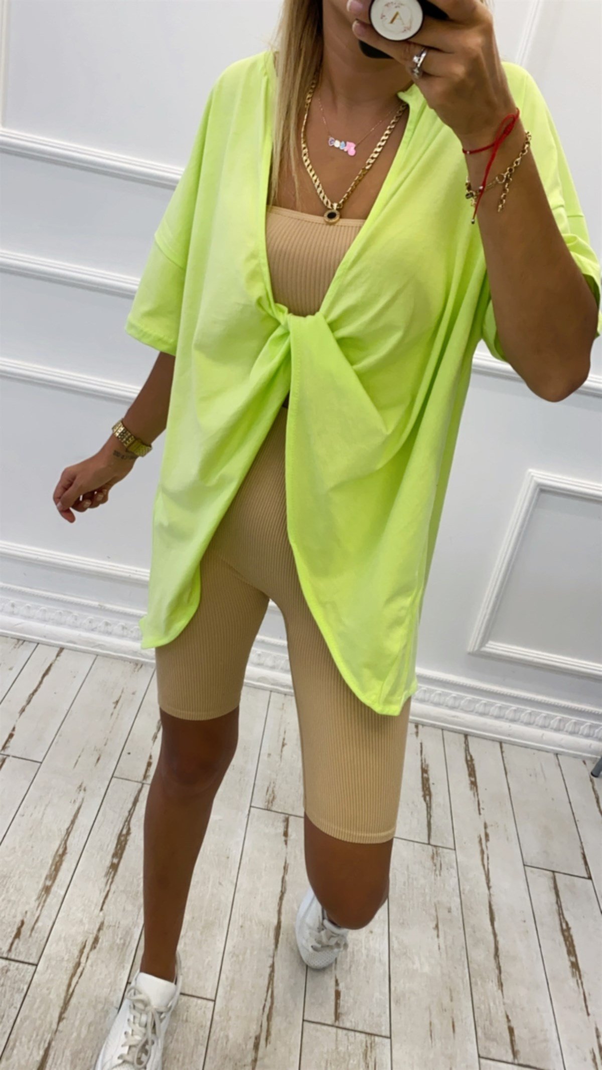 Önü Düğüm Detaylı Oversize Tshirt
