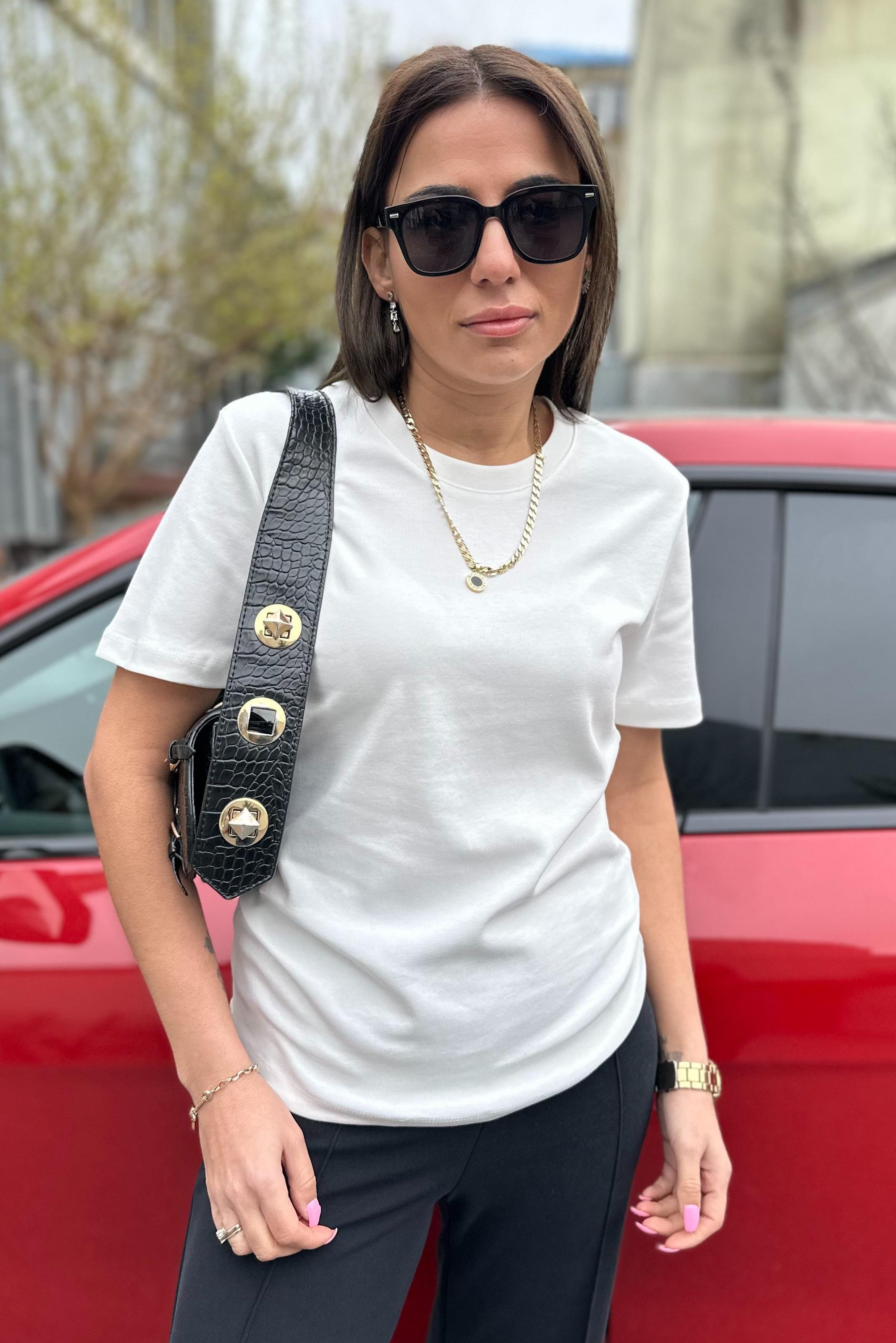 Orjinal Marka Bisiklet Yaka Beyaz TshirtYENİ GELENLER