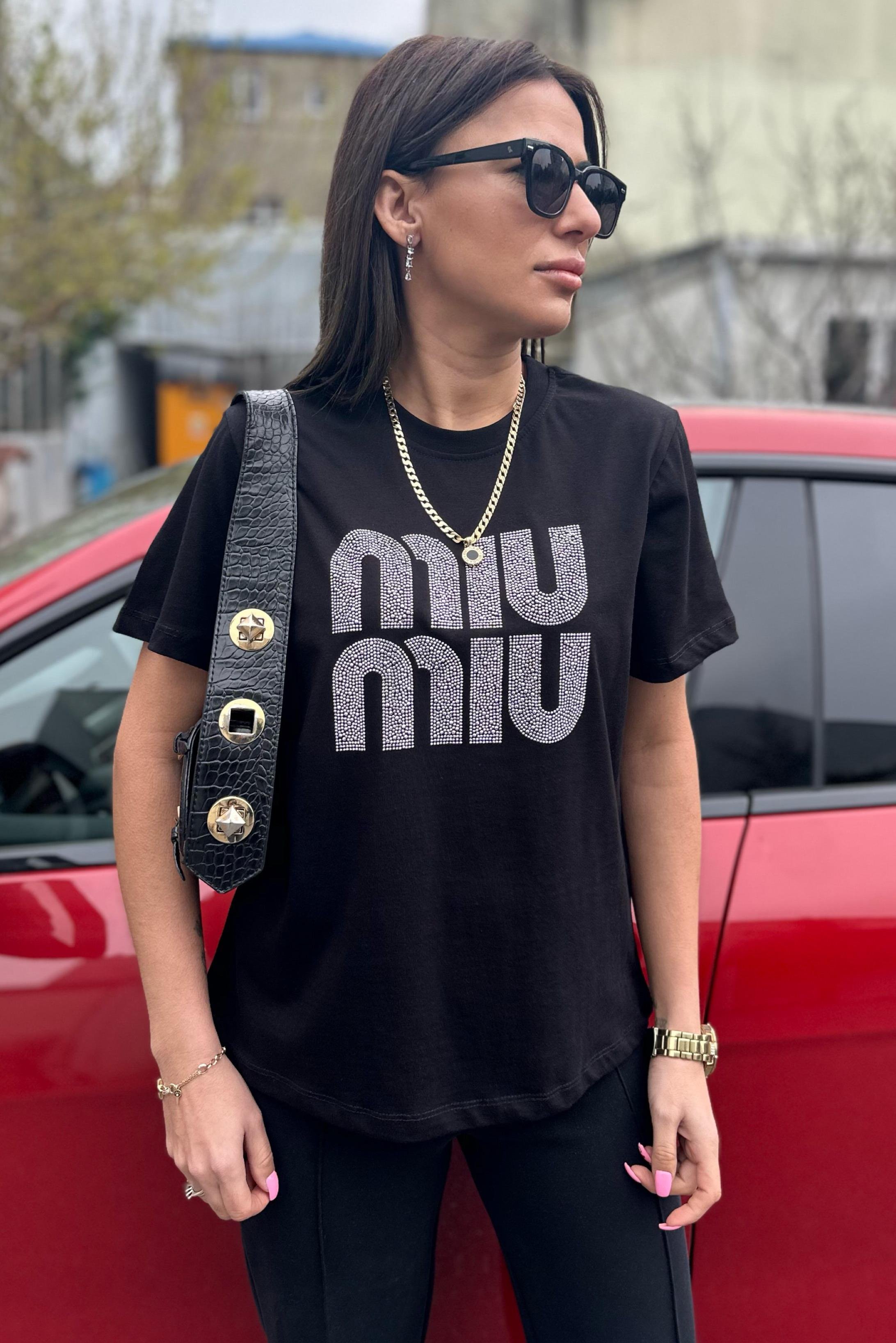 Orjinal Marka Taş Baskılı Siyah TshirtYENİ GELENLER
