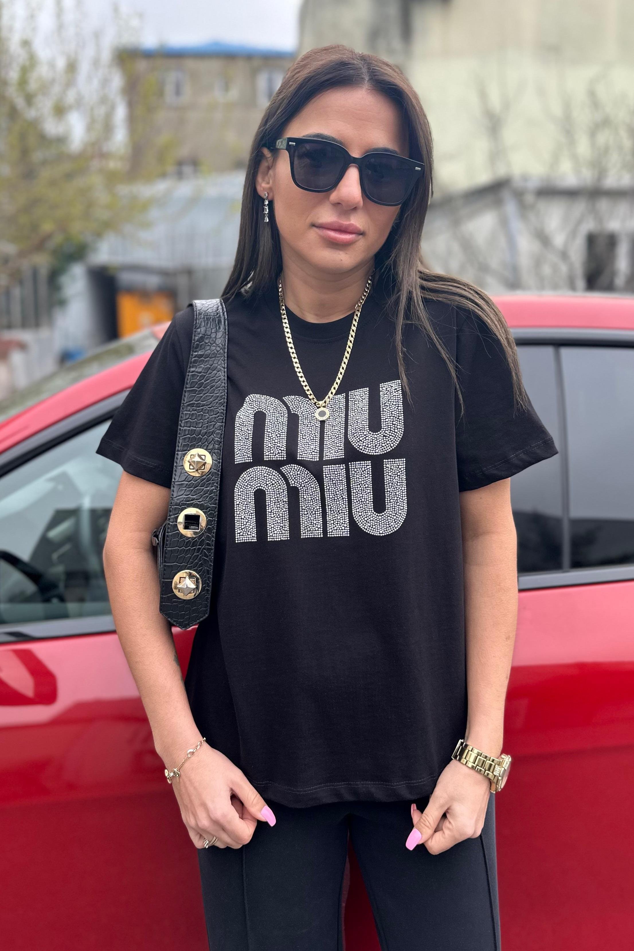 Orjinal Marka Taş Baskılı Siyah TshirtYENİ GELENLER