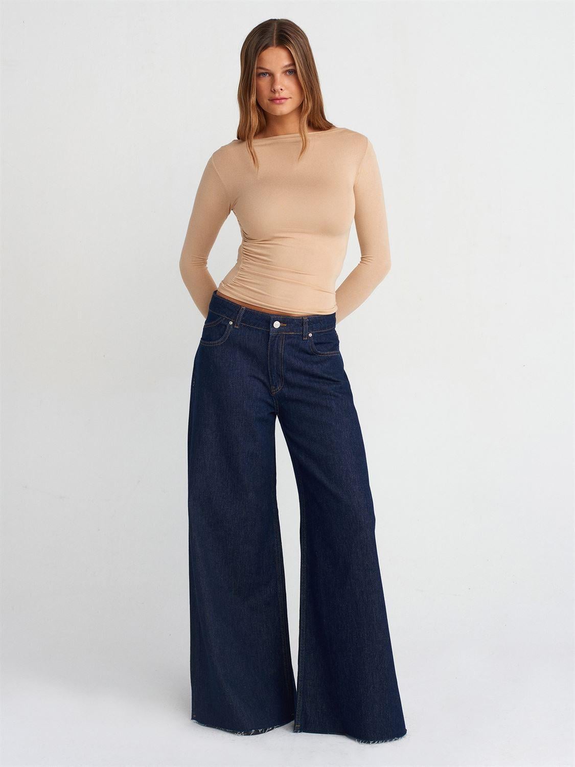 Paçası Dikişsiz Geniş Denim PantolonÇOK SATANLAR