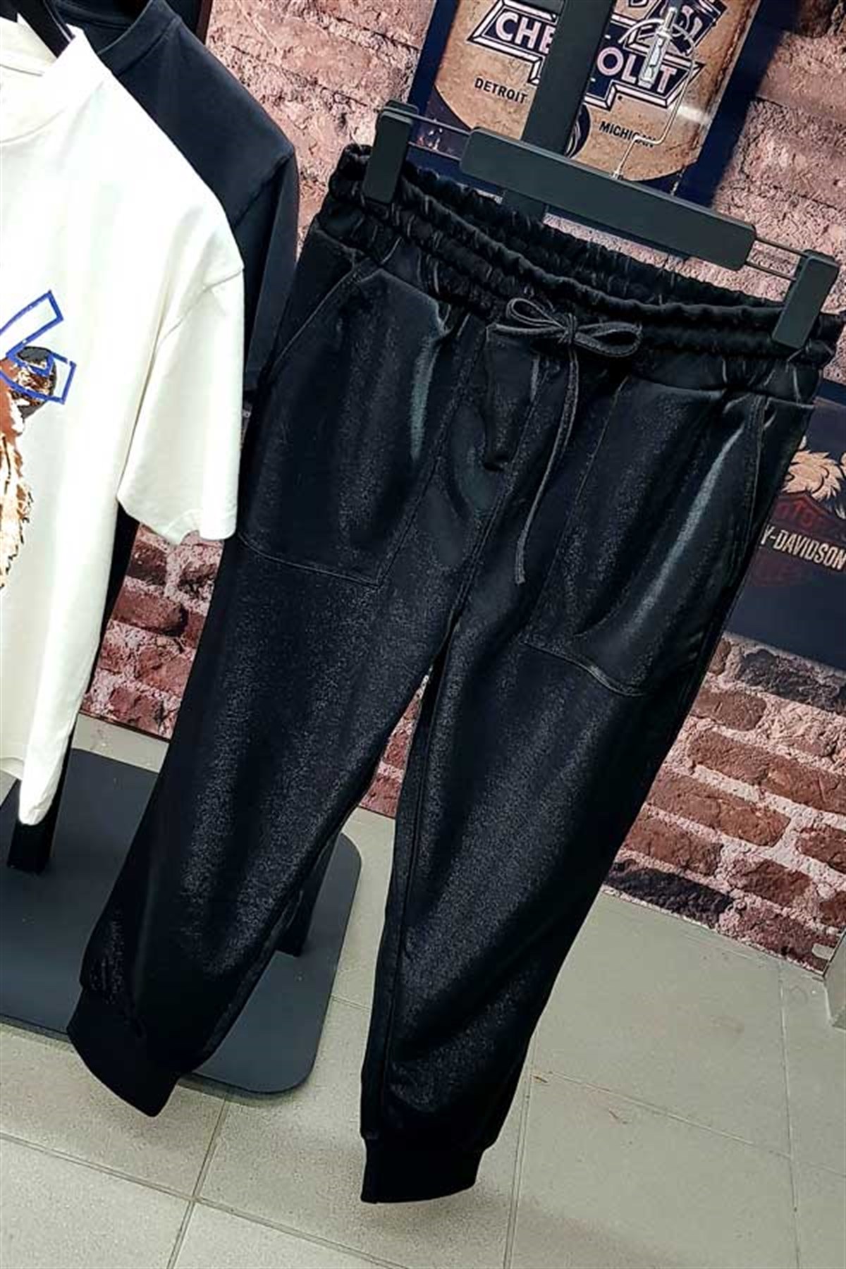Parlak Jogger Eşofman