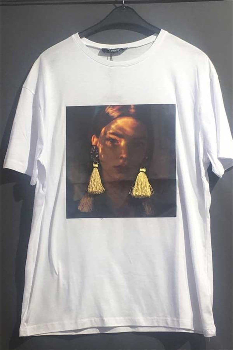 Püskül Küpeli Kız Tshirt