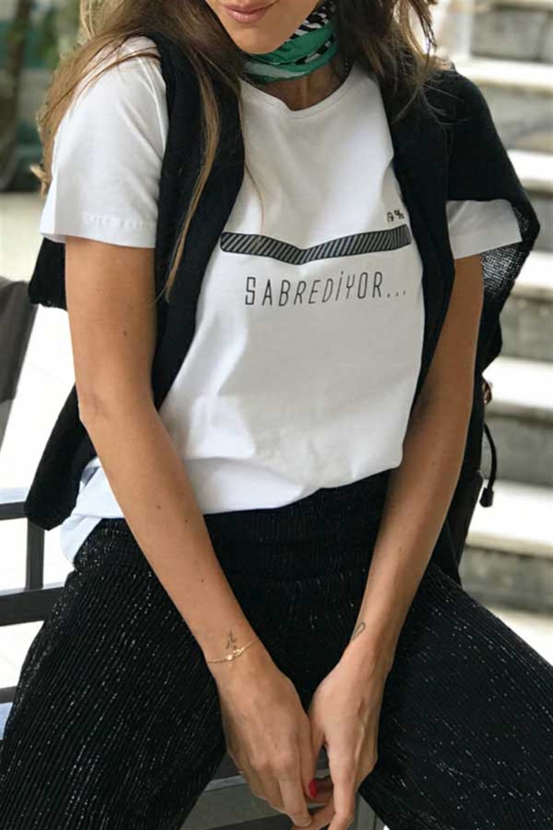 Sabrediyor... Tshirt
