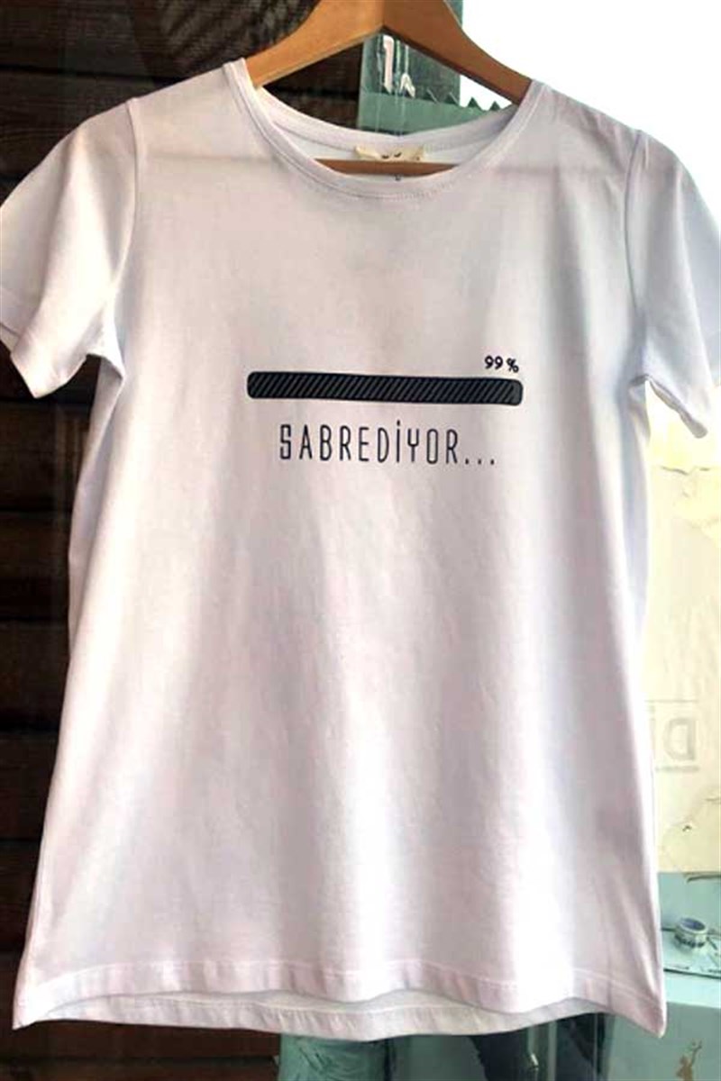 Sabrediyor... Tshirt