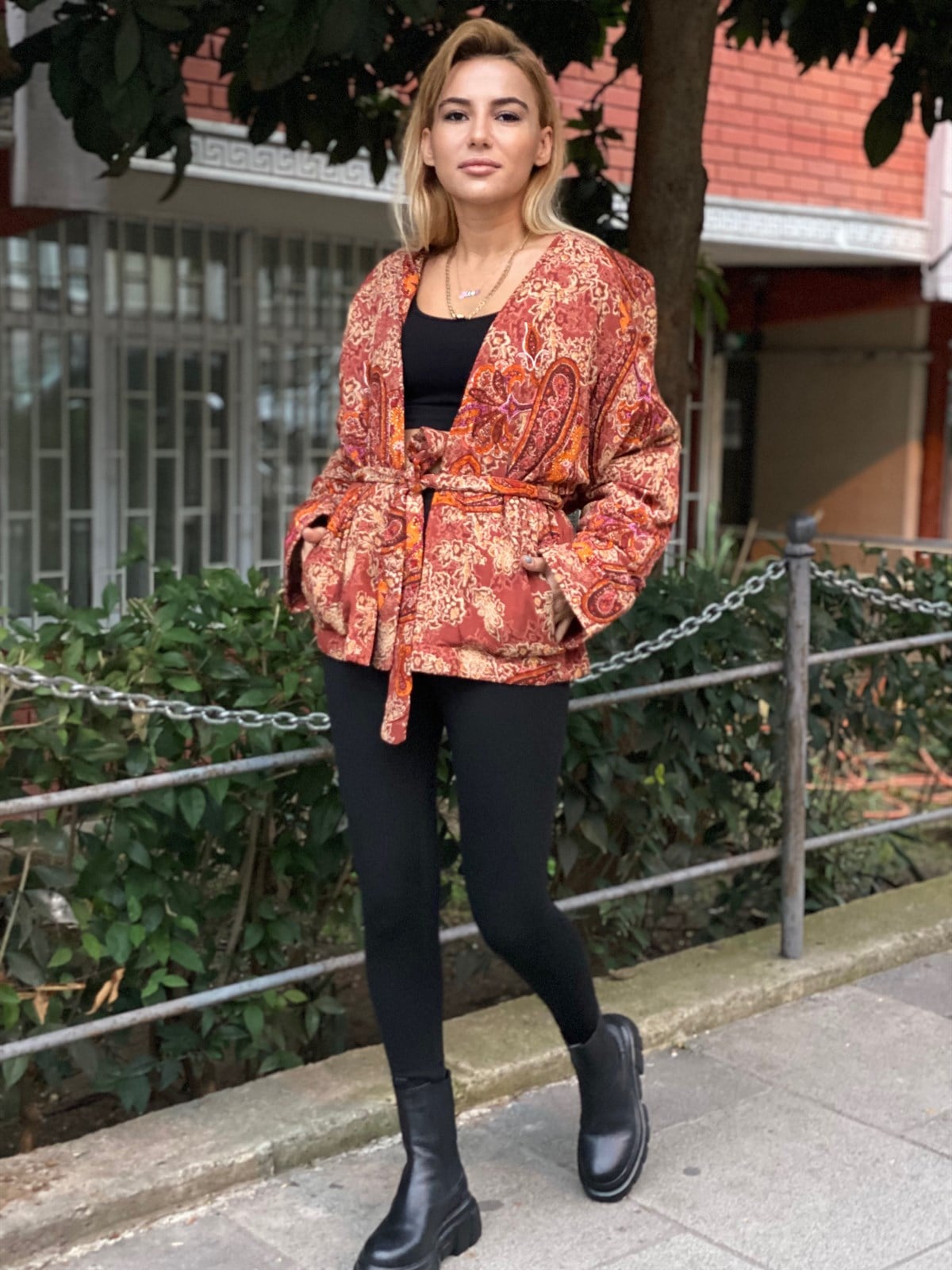 Şal Desen Kuşaklı Puffy CeketMONT/CEKET