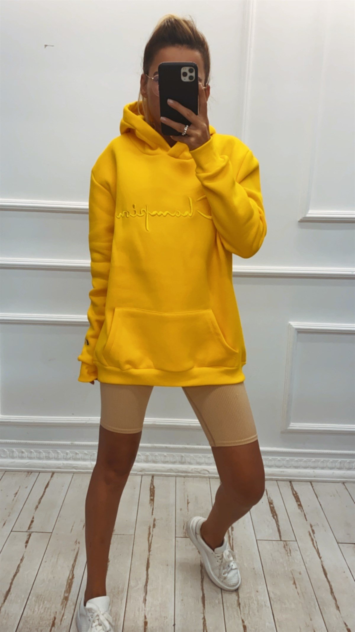 Sarı Logolu Kapüşonlu Sweat