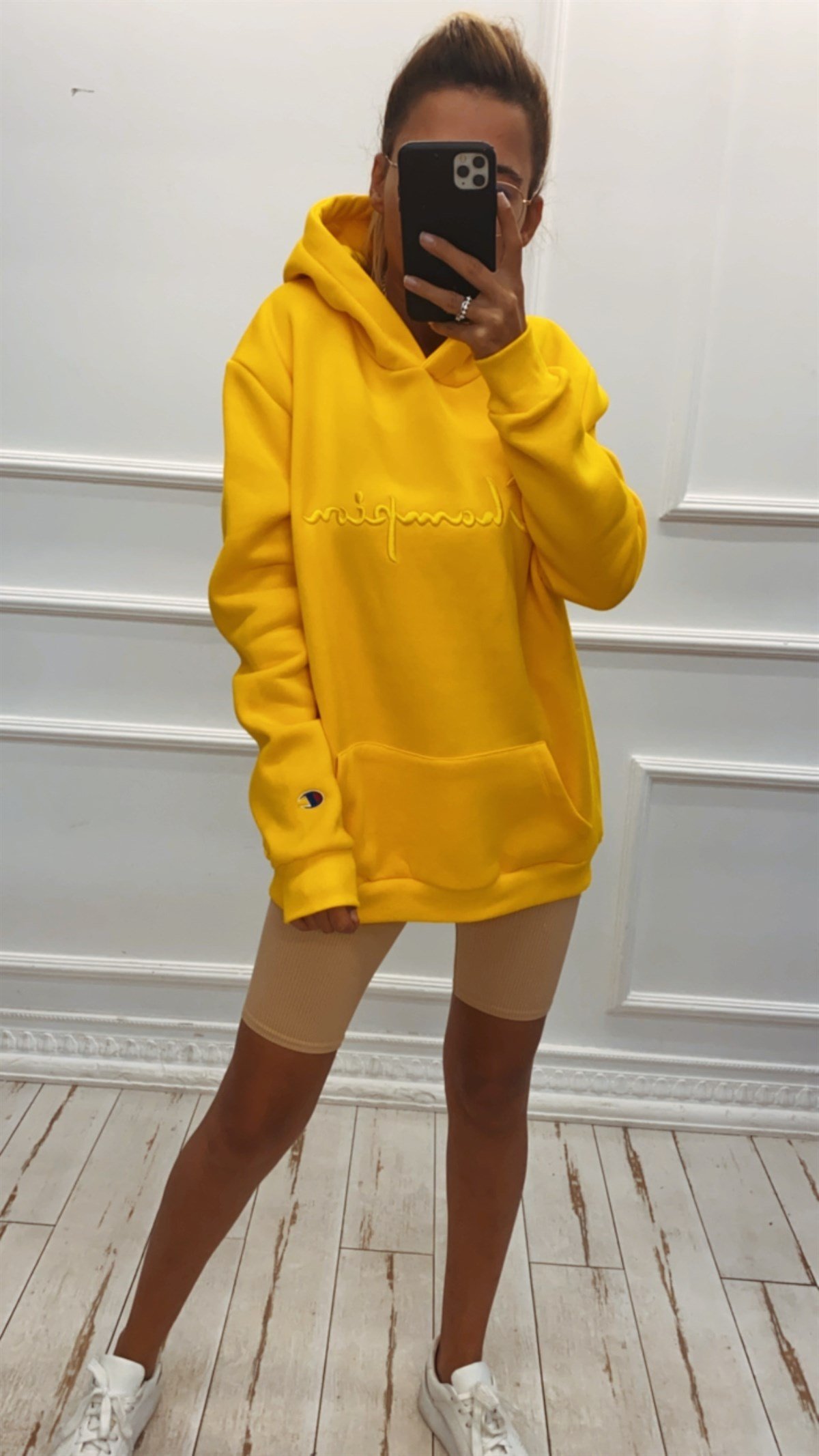 Sarı Logolu Kapüşonlu Sweat