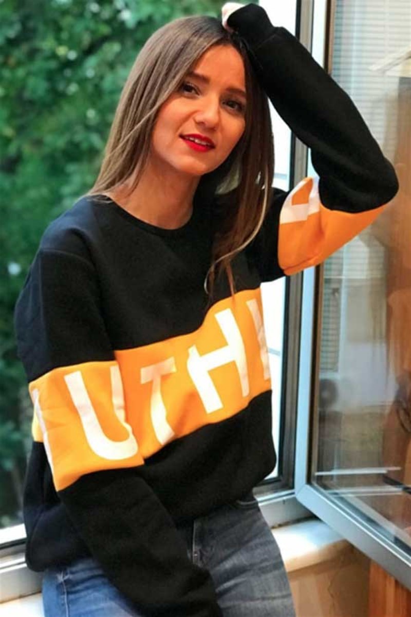 Şerit Yazı Baskılı Sweatshirt