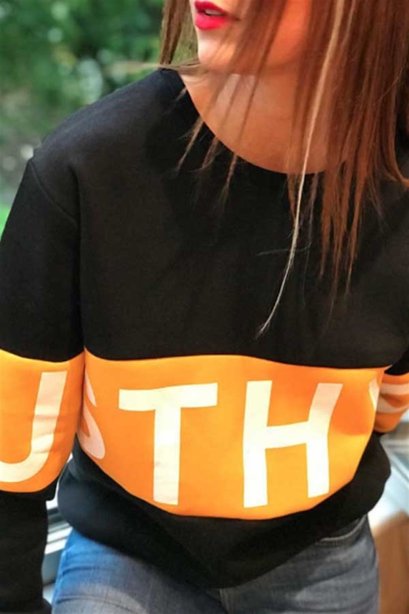 Şerit Yazı Baskılı Sweatshirt